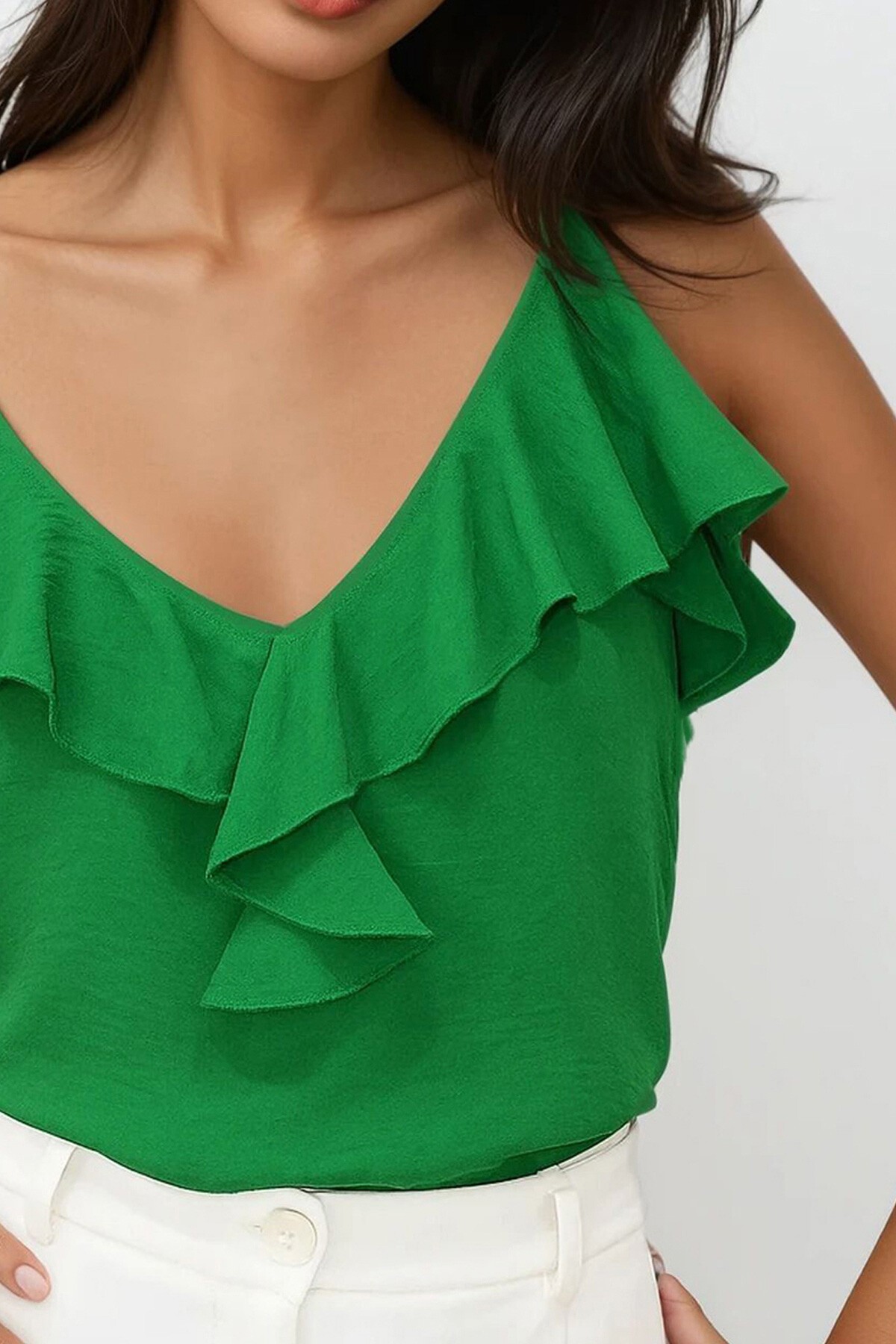 Yeşil Ayarlanabilir Askılı Önü Fırfırlı Aerobin Bluz