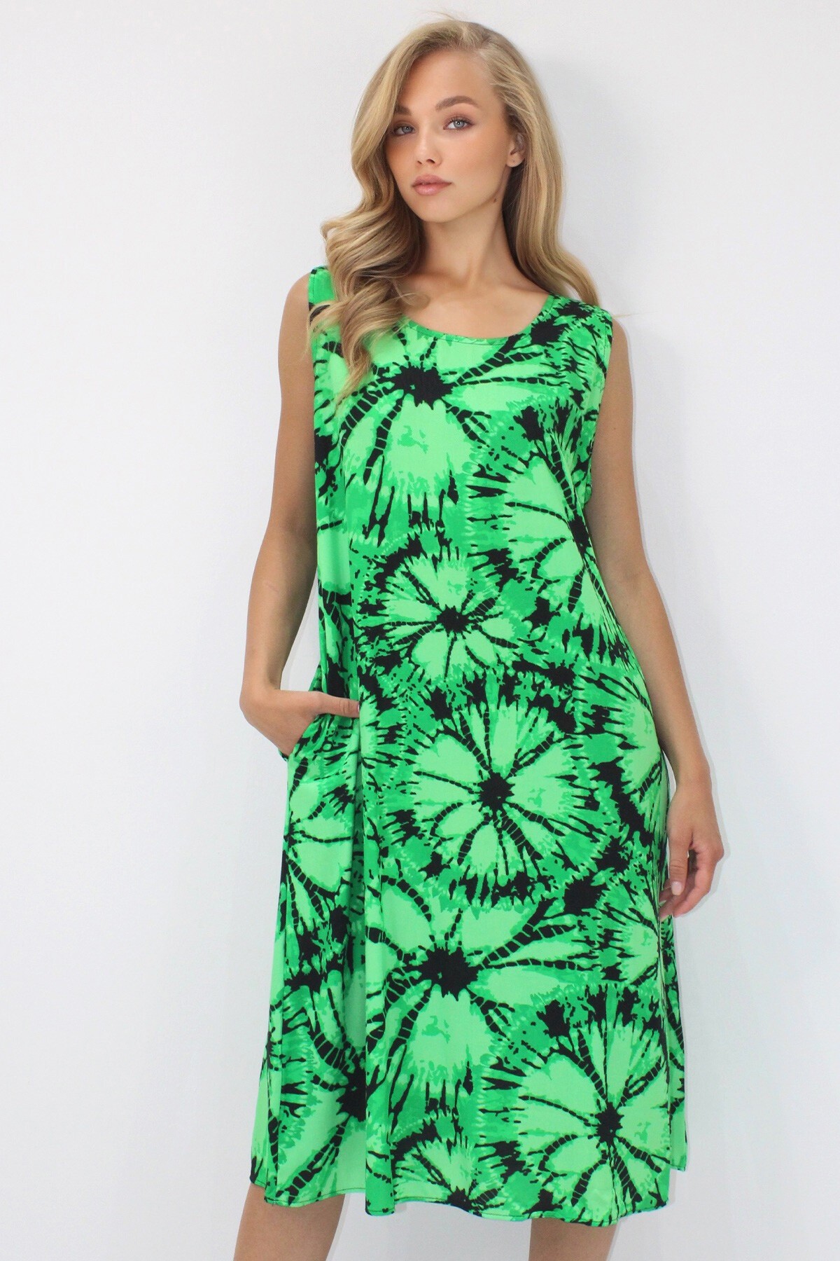 Yeşil Bisiklet Yaka Çift Cepli Batik Desenli A Form Midi Boy Dokuma Viskon Elbise