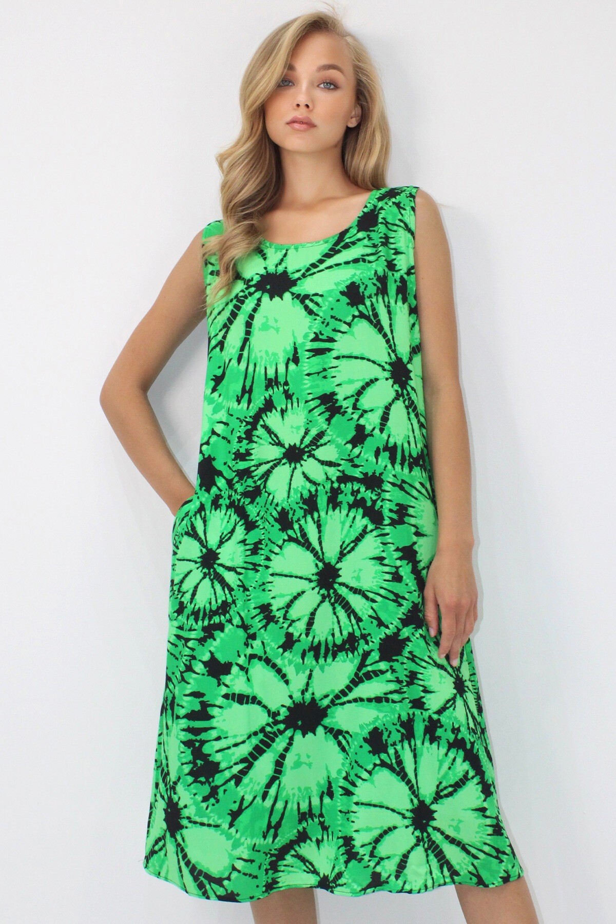 Yeşil Bisiklet Yaka Çift Cepli Batik Desenli A Form Midi Boy Dokuma Viskon Elbise