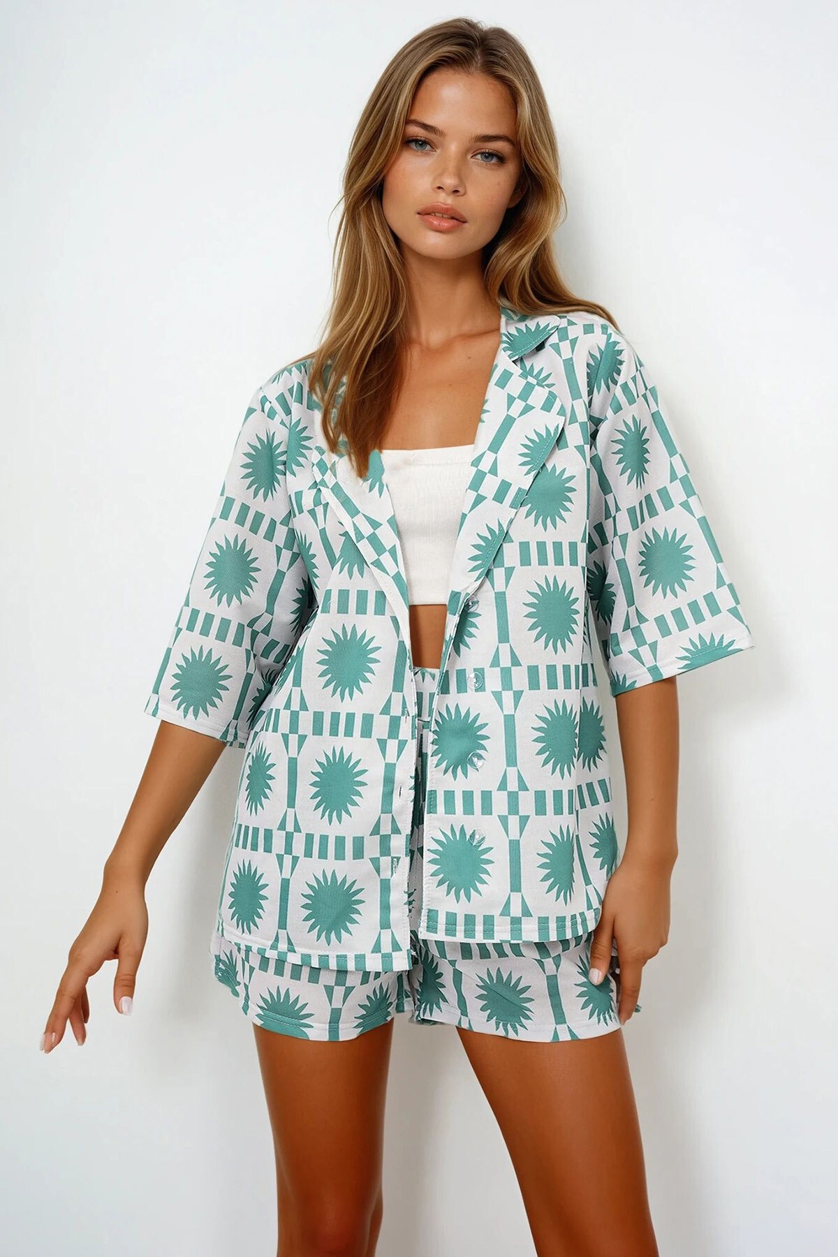 Yeşil Ceket Yaka Desenli Gömlek Ve Çift Cepli Şort Takım