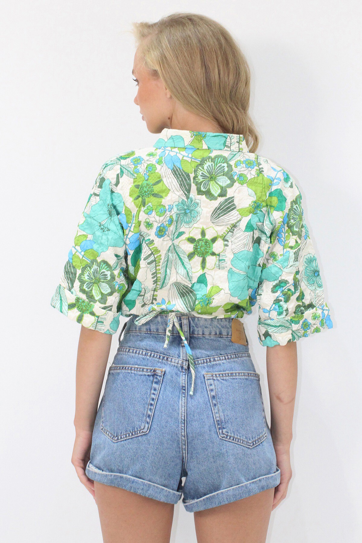 Yeşil Çiçek Desenli Duble Kol Crop Gömlek