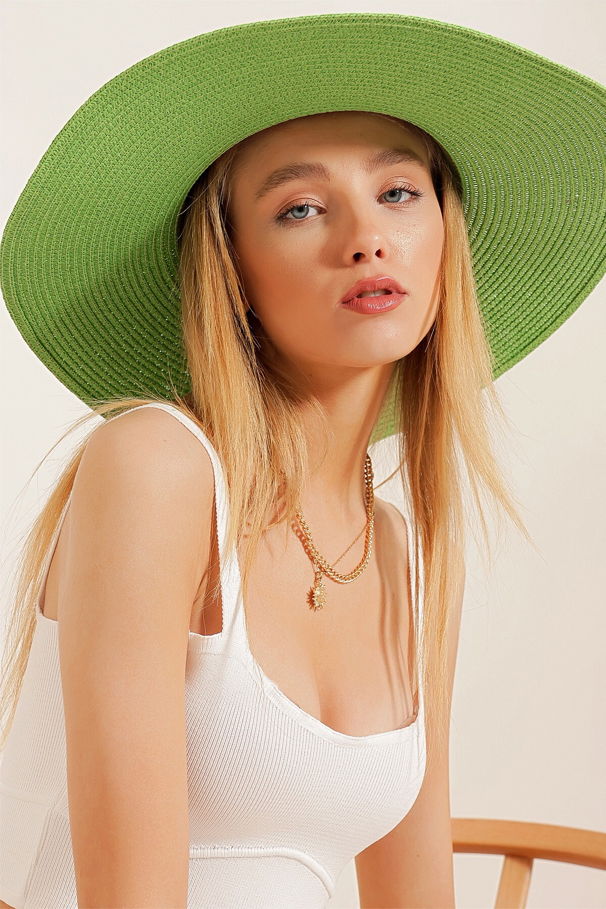 Yeşil Geniş Hasır Şapka