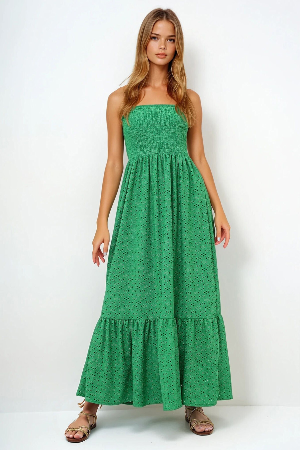 Yeşil Gipeli İçi Astarlı Güpür Straplez Elbise