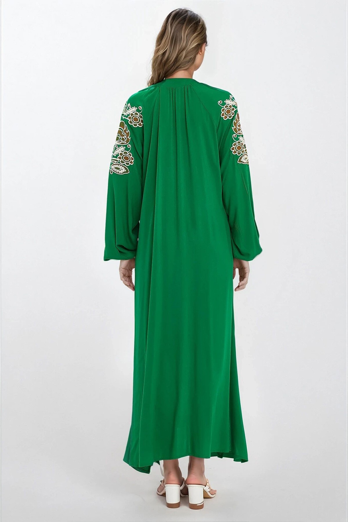 Yeşil Hakim Yaka Bağcıklı Nakış İşlemeli Büyük Beden Elbise