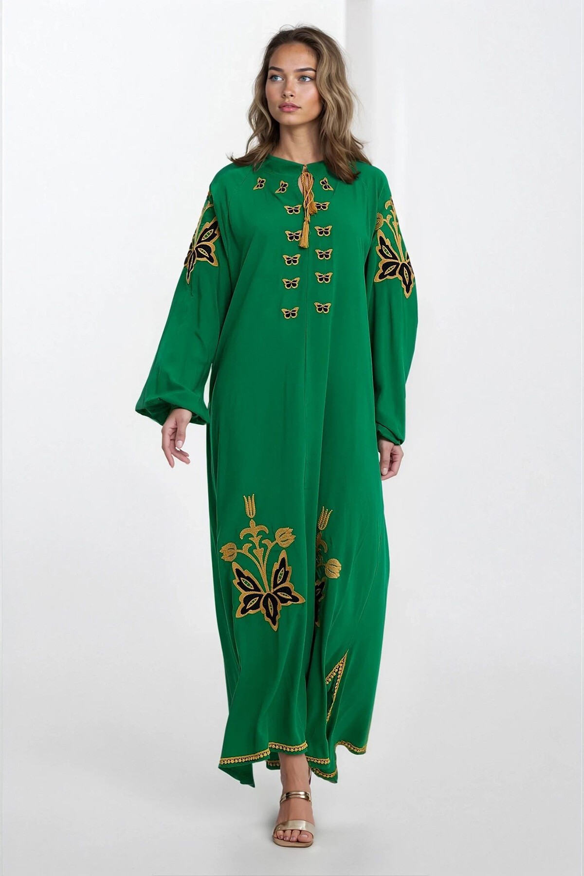 Yeşil Kolları Lastikli Hakim Yaka Püsküllü Büyük Beden Elbise