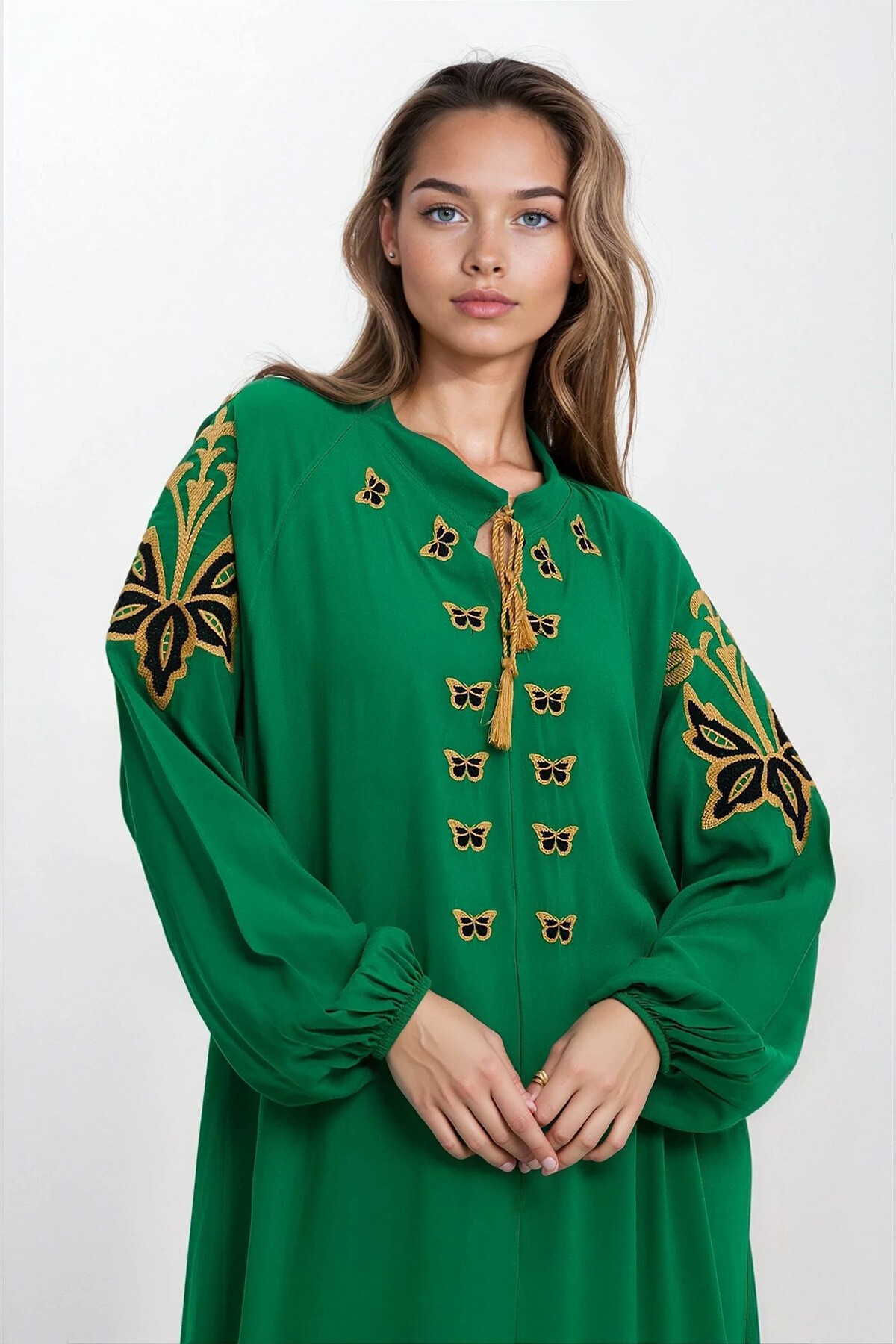 Yeşil Kolları Lastikli Hakim Yaka Püsküllü Büyük Beden Elbise