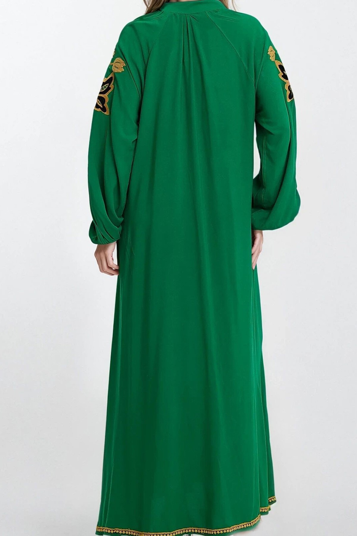 Yeşil Kolları Lastikli Hakim Yaka Püsküllü Büyük Beden Elbise