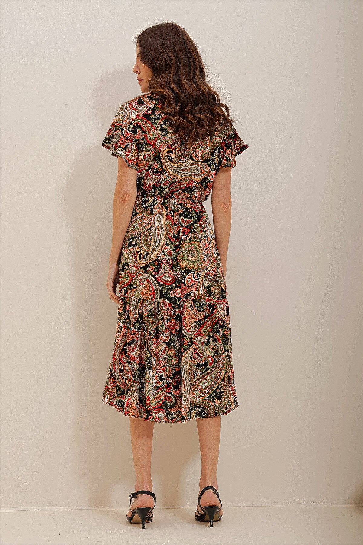 Yeşil-Siyah Kruvaze Yaka Desenli Midiboy Dokuma Viskon Elbise