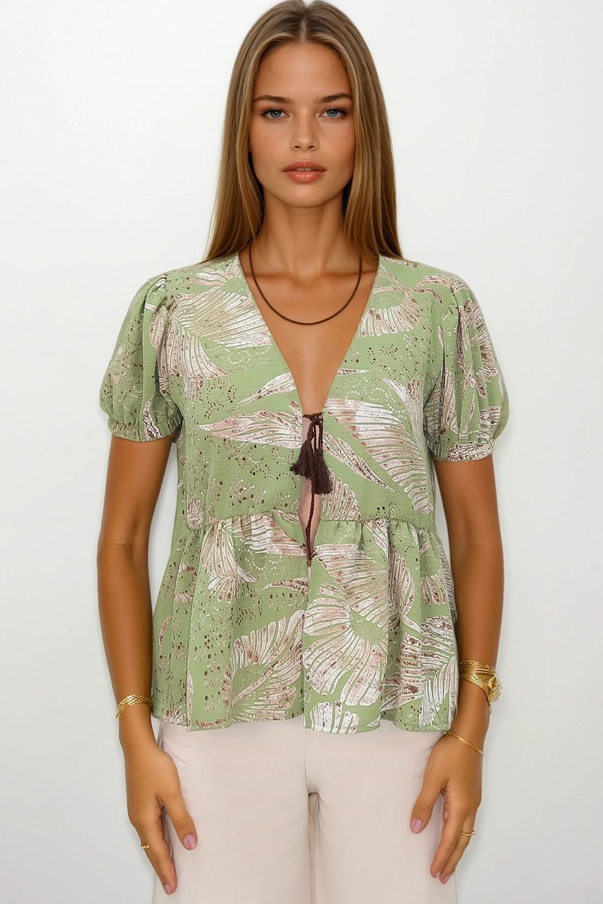 Yeşil V Yaka Karpuz Kol Desenli Eteği Volanlı Dokuma Bluz