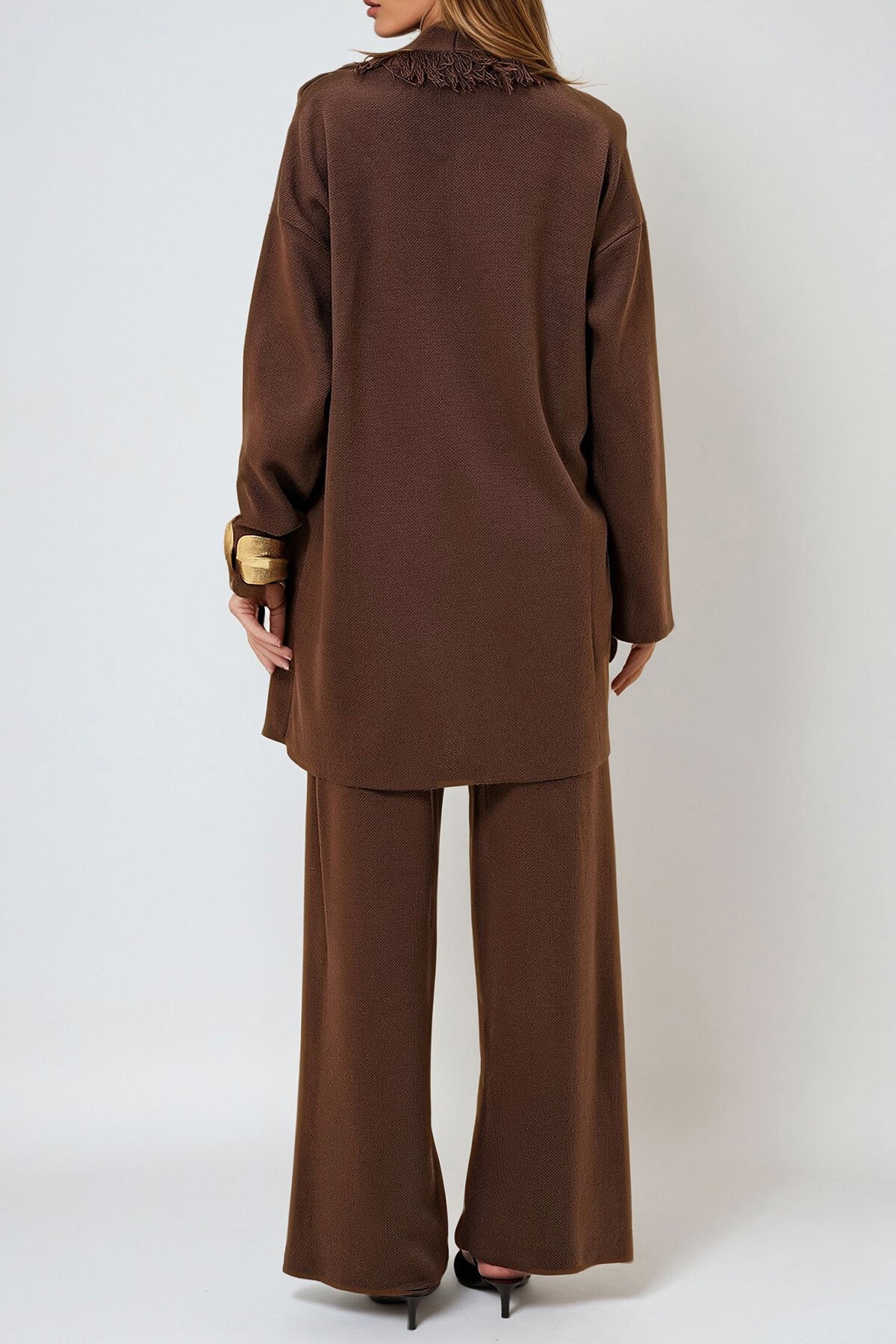 Acı Kahve Şal Yaka Püskü Detaylı Ceket Dik Yaka Bluz Ve Palazzo Pantolon Takım