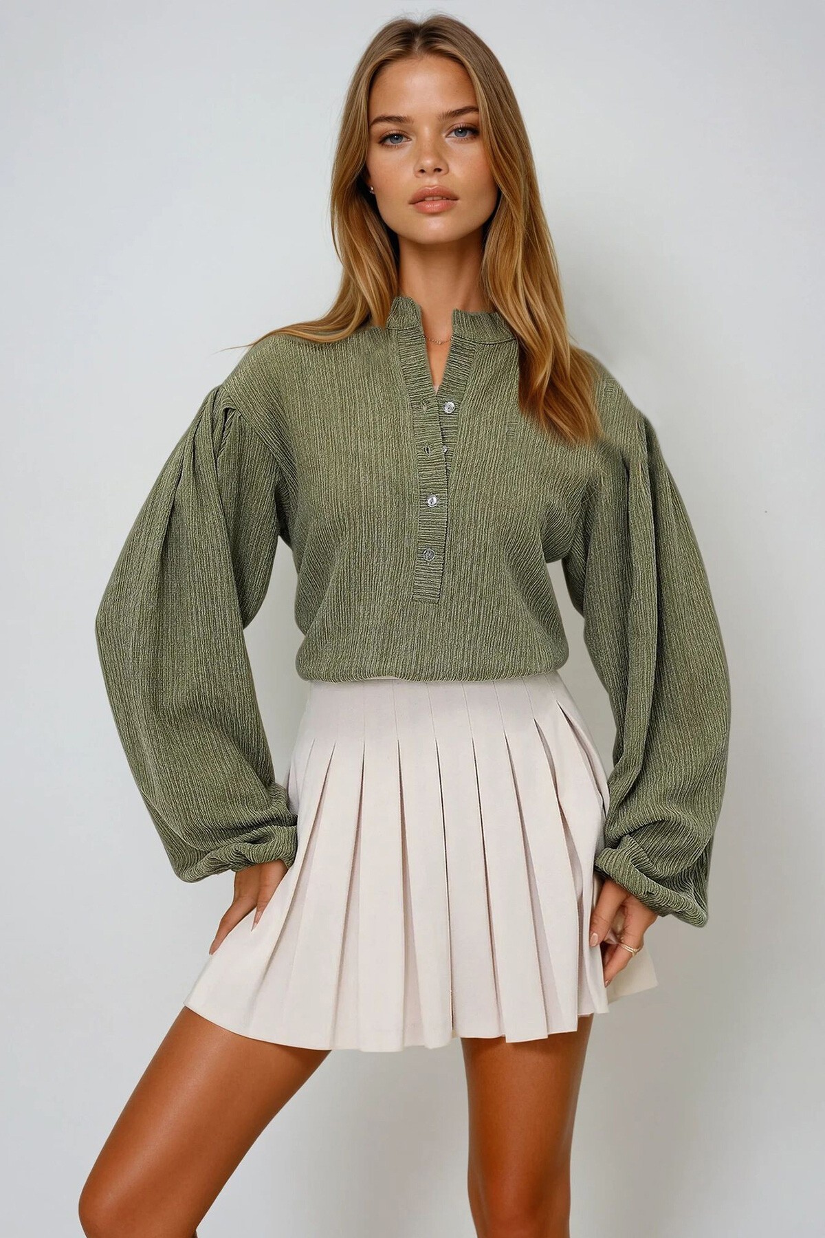 Açık Haki Hakim Yaka Önü Düğmeli Balon Kol Dokulu Bürümcük Gömlek Bluz