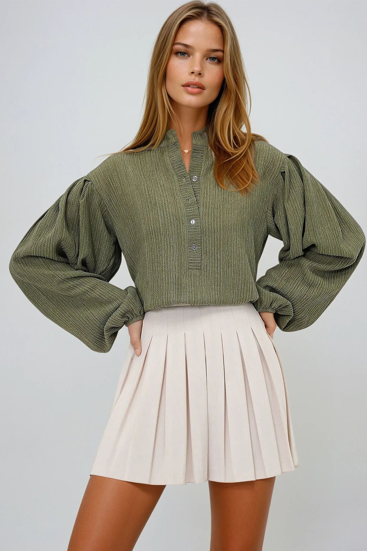 Açık Haki Hakim Yaka Önü Düğmeli Balon Kol Dokulu Bürümcük Gömlek Bluz