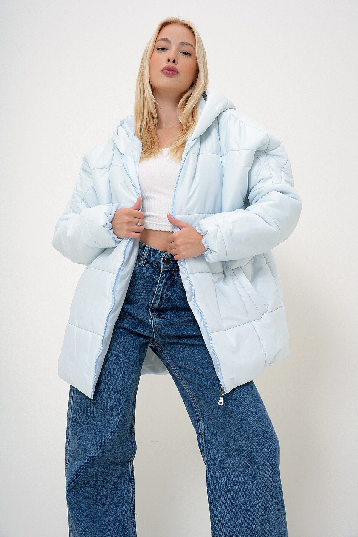 Açık Mavi Kapüşonlu Fleto Cepli Puffer Fashion Oversize Şişme Mont