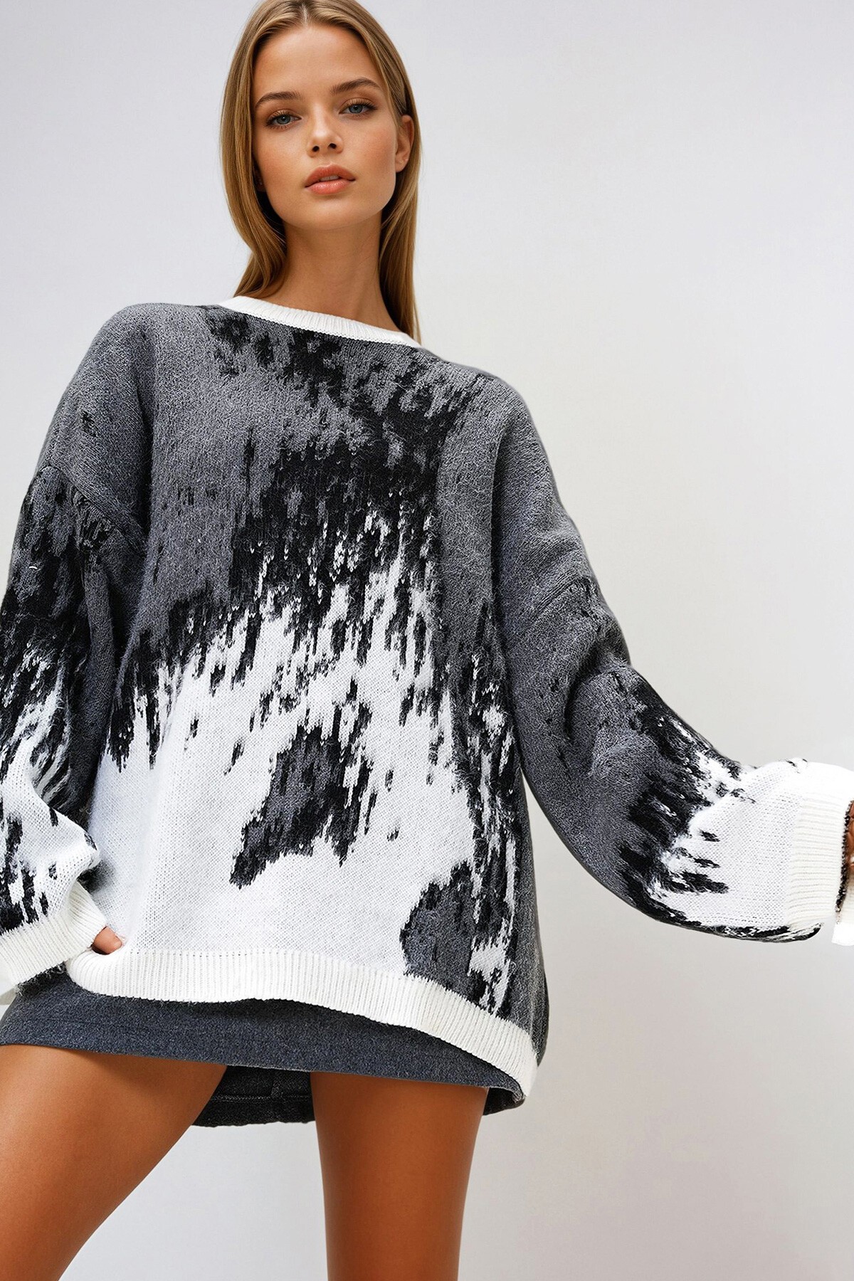 Antrasit Bisiklet Yaka Akıtma Desenli Triko Kazak