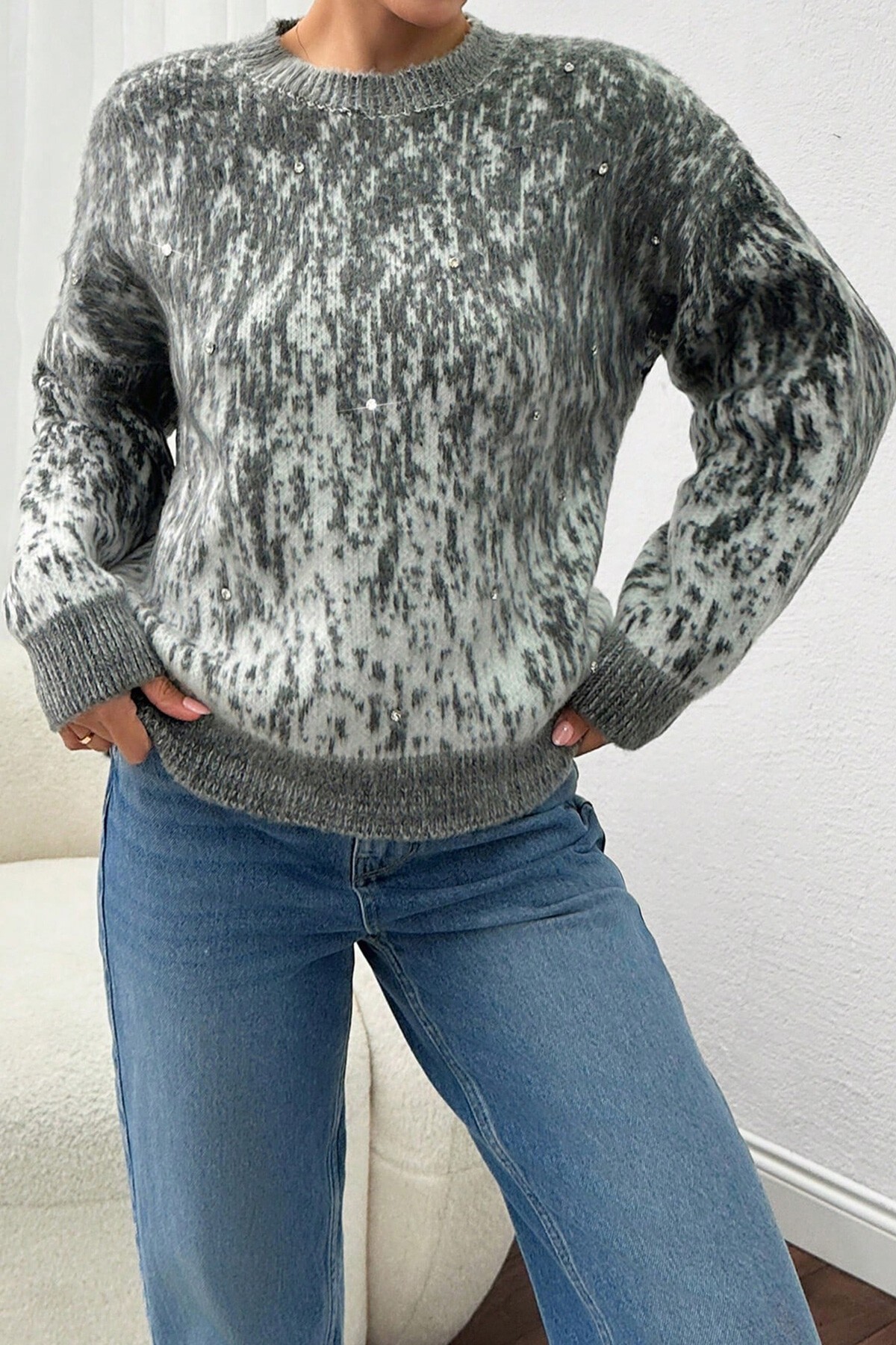 Antrasit Renk Bloklu Taş İşlemeli Yünlü Triko Kazak