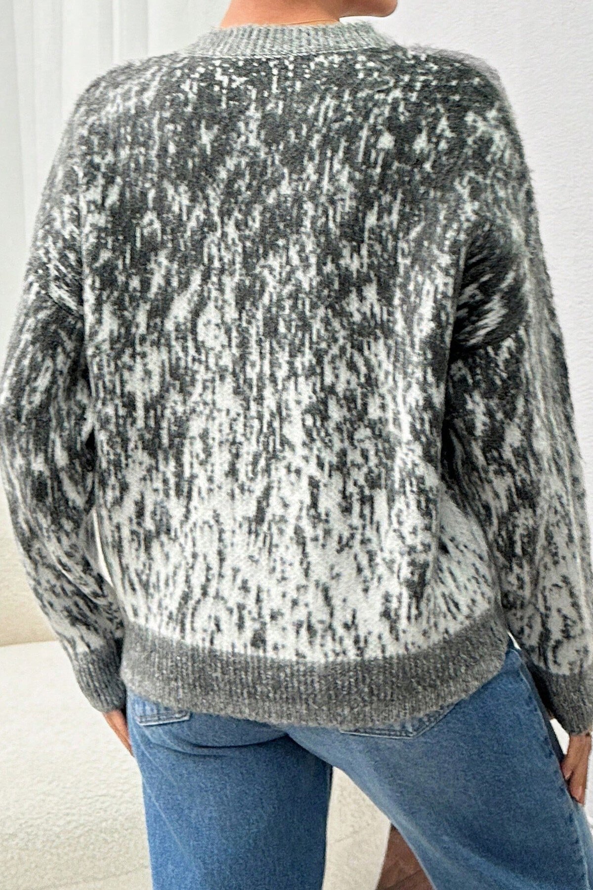 Antrasit Renk Bloklu Taş İşlemeli Yünlü Triko Kazak