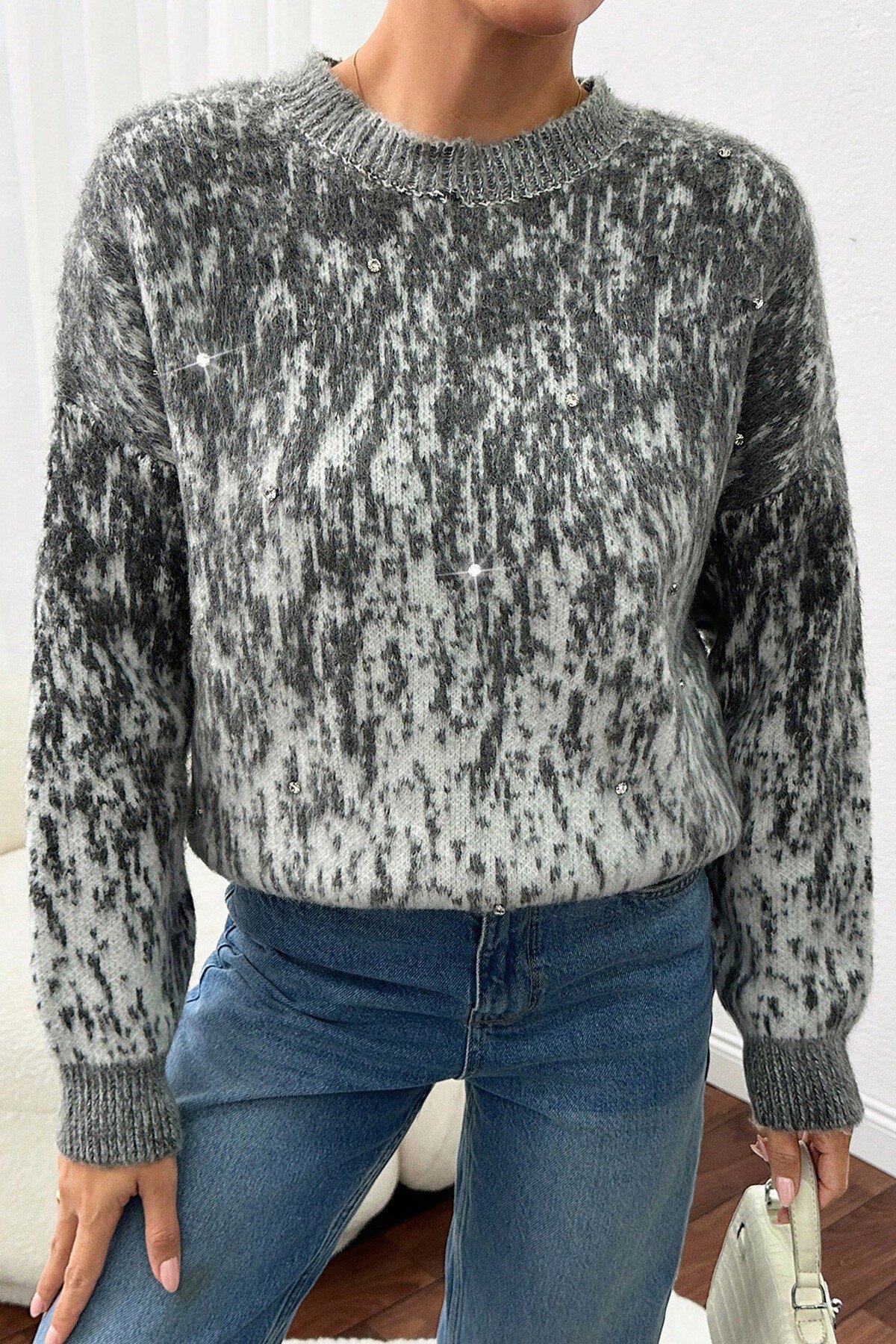 Antrasit Renk Bloklu Taş İşlemeli Yünlü Triko Kazak