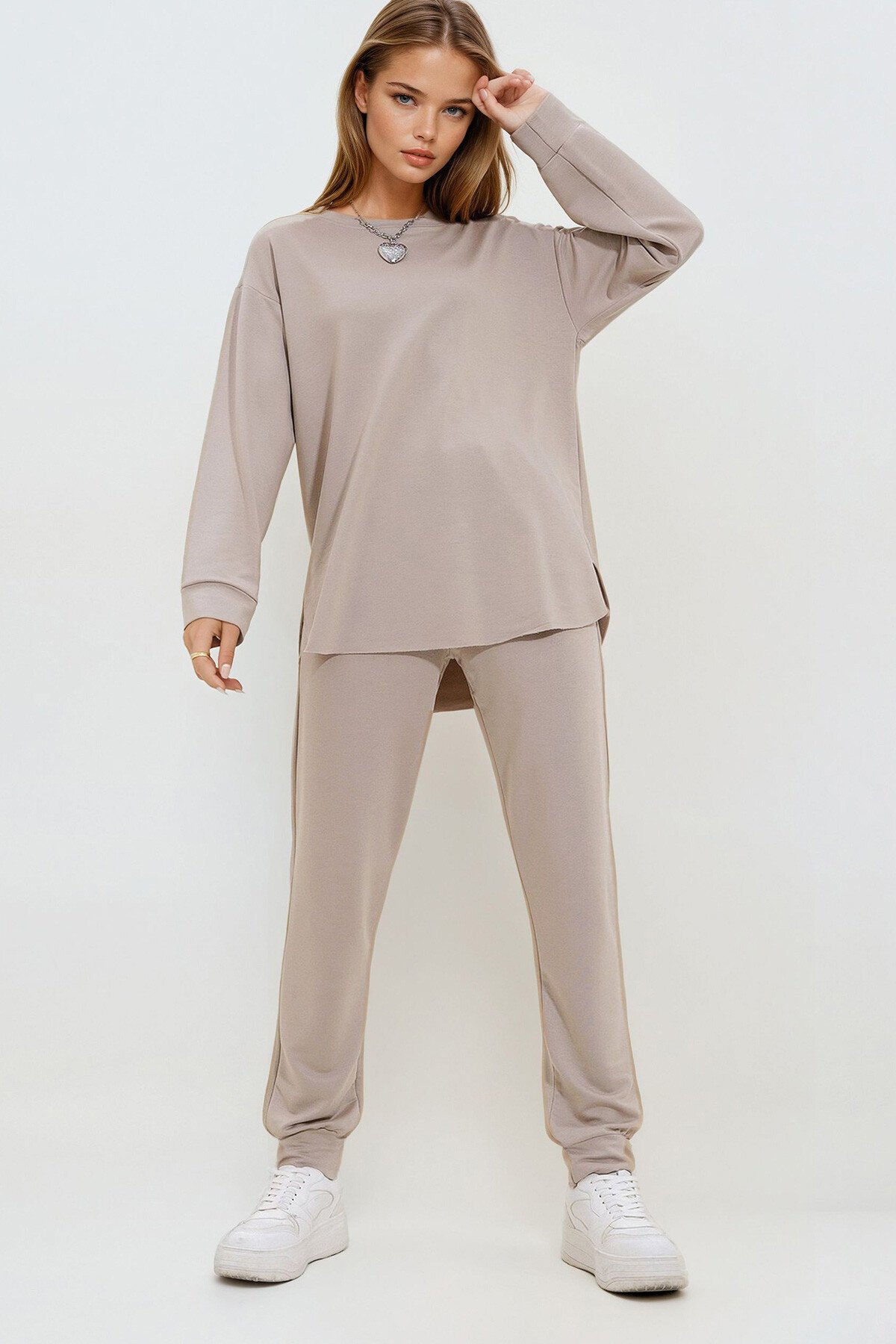 Bej Bisiklet Yaka Yanları Yırtmaçlı Yumuşak Dokulu Modal Eşofman Takım