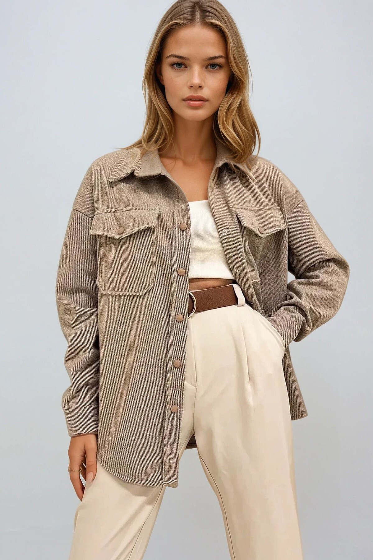 Bej Çift Cepli Çıt Çıt Kapamalı Oversize Ceket