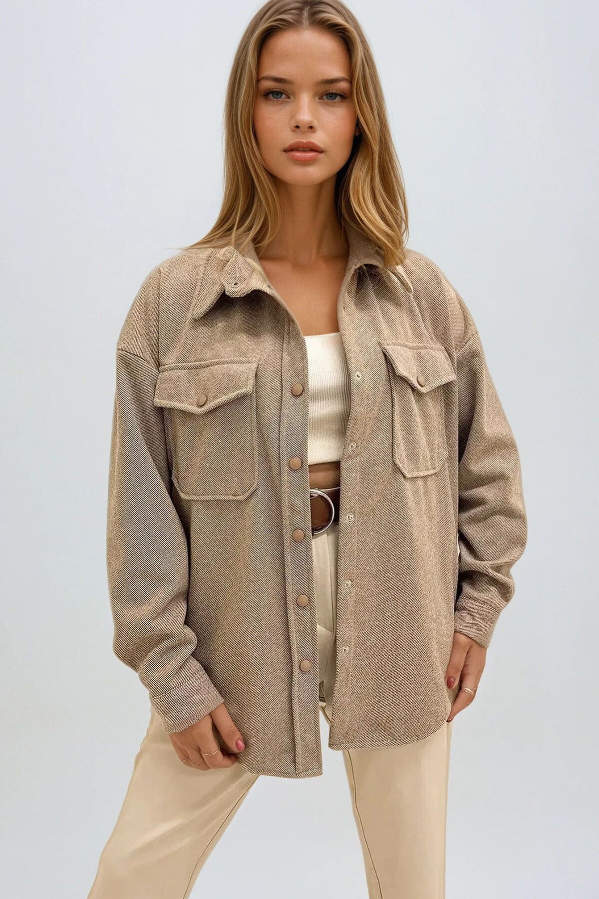 Bej Çift Cepli Çıt Çıt Kapamalı Oversize Ceket