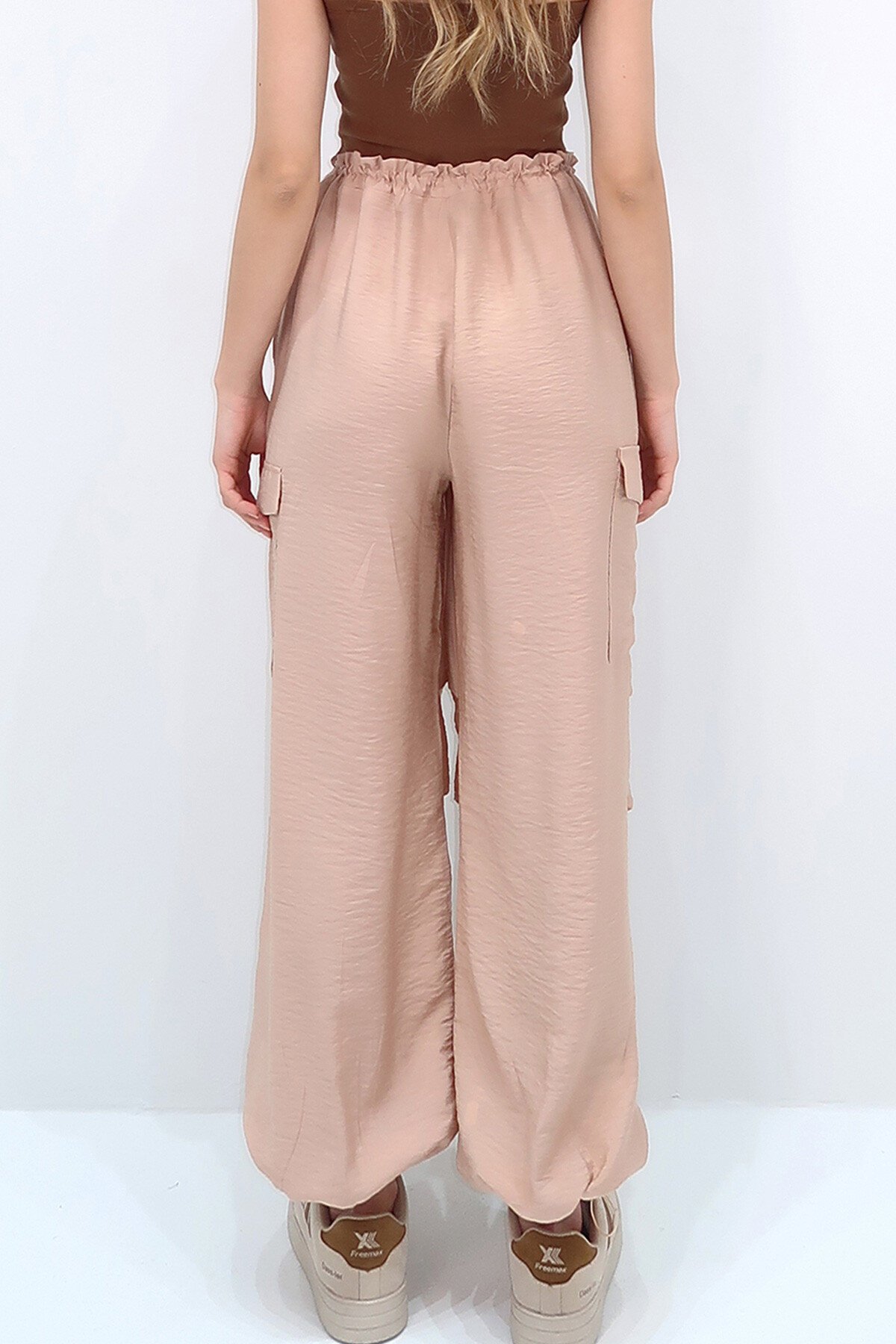 Bej Kargo Cepli Paçası Lastikli Aerobin Dokuma Kargo Pantolon