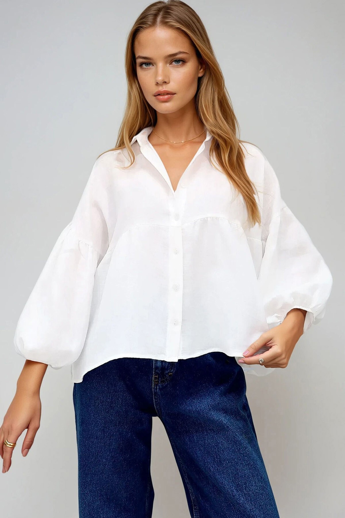 Beyaz Balon Kol Lastikli Eteği Volanlı Keten Gömlek