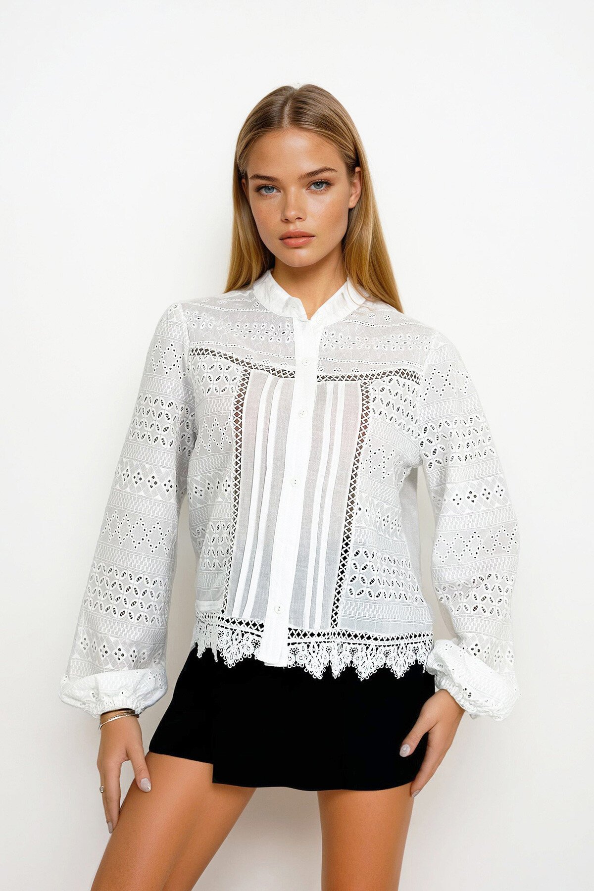 Beyaz Fisto Ve Nakışlı Gömlek