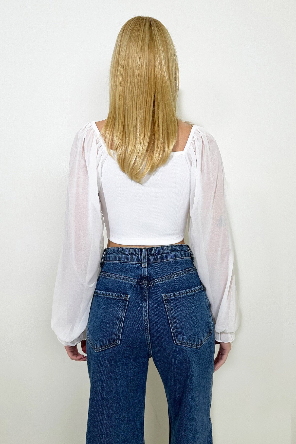 Beyaz Kare Yaka Fermuarlı Kolları Tül Bluz