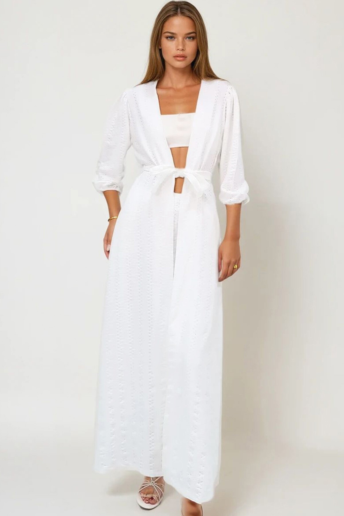 Beyaz Kendinden Dokulu Ajurlu Uzun Pantolonlu Kimono Takım