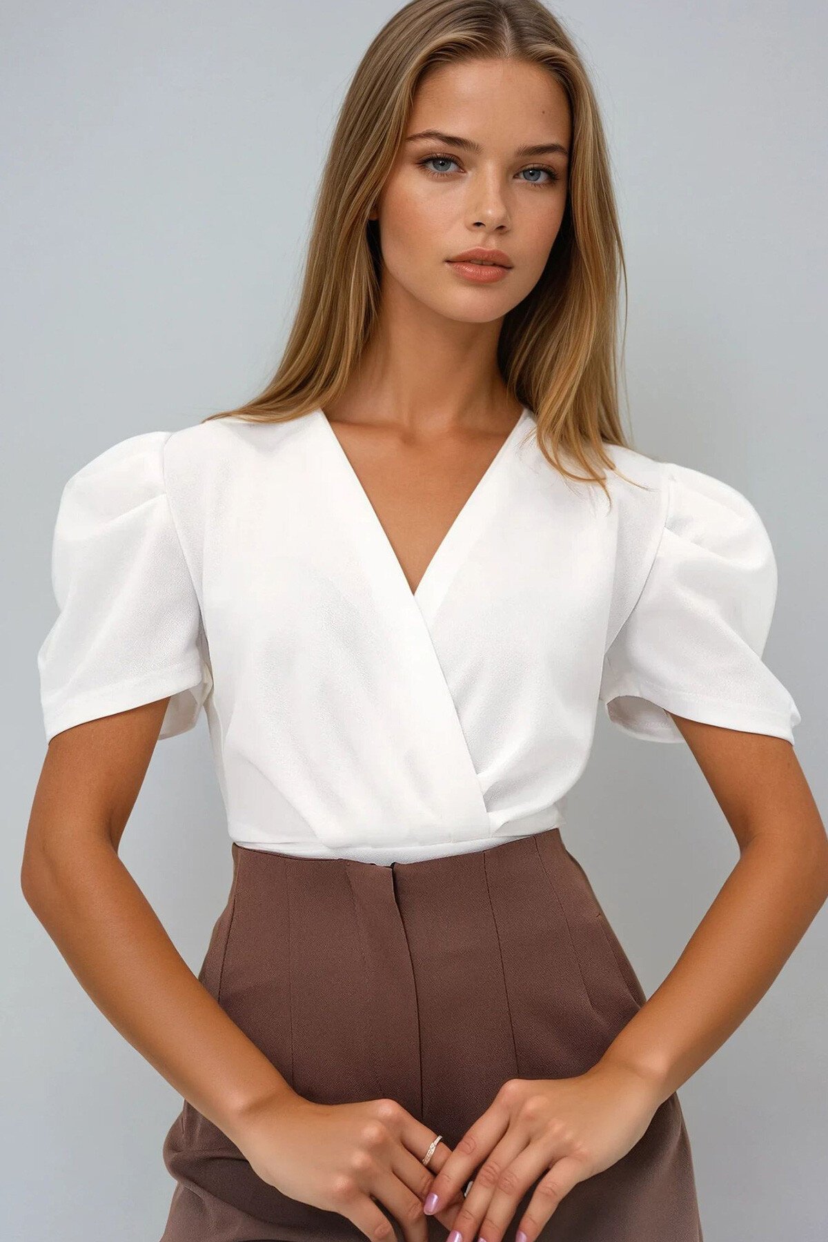 Beyaz Kruvaze Yaka Prenses Kol Örme Krep Bluz