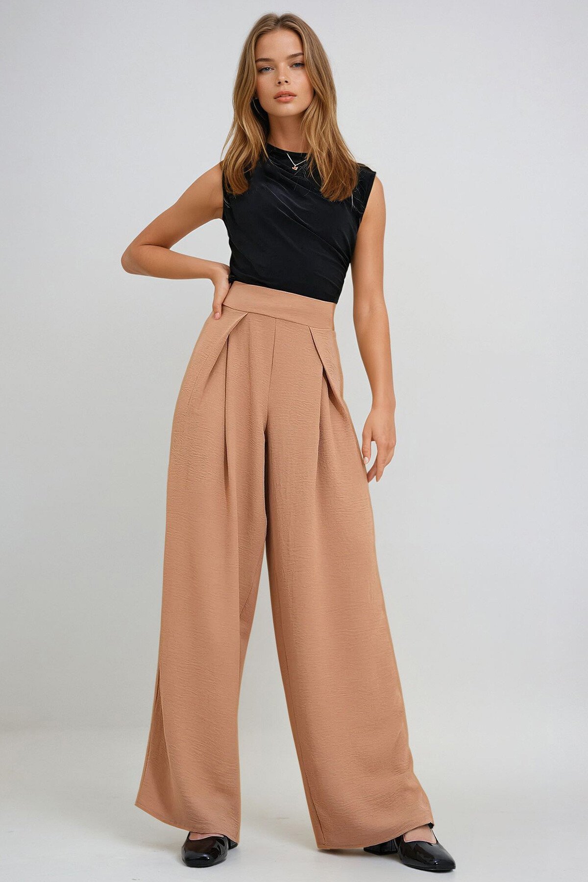 Bisküvi Önü Pileli Salaş Kesim Palazzo Aerobin Dokuma Pantolon