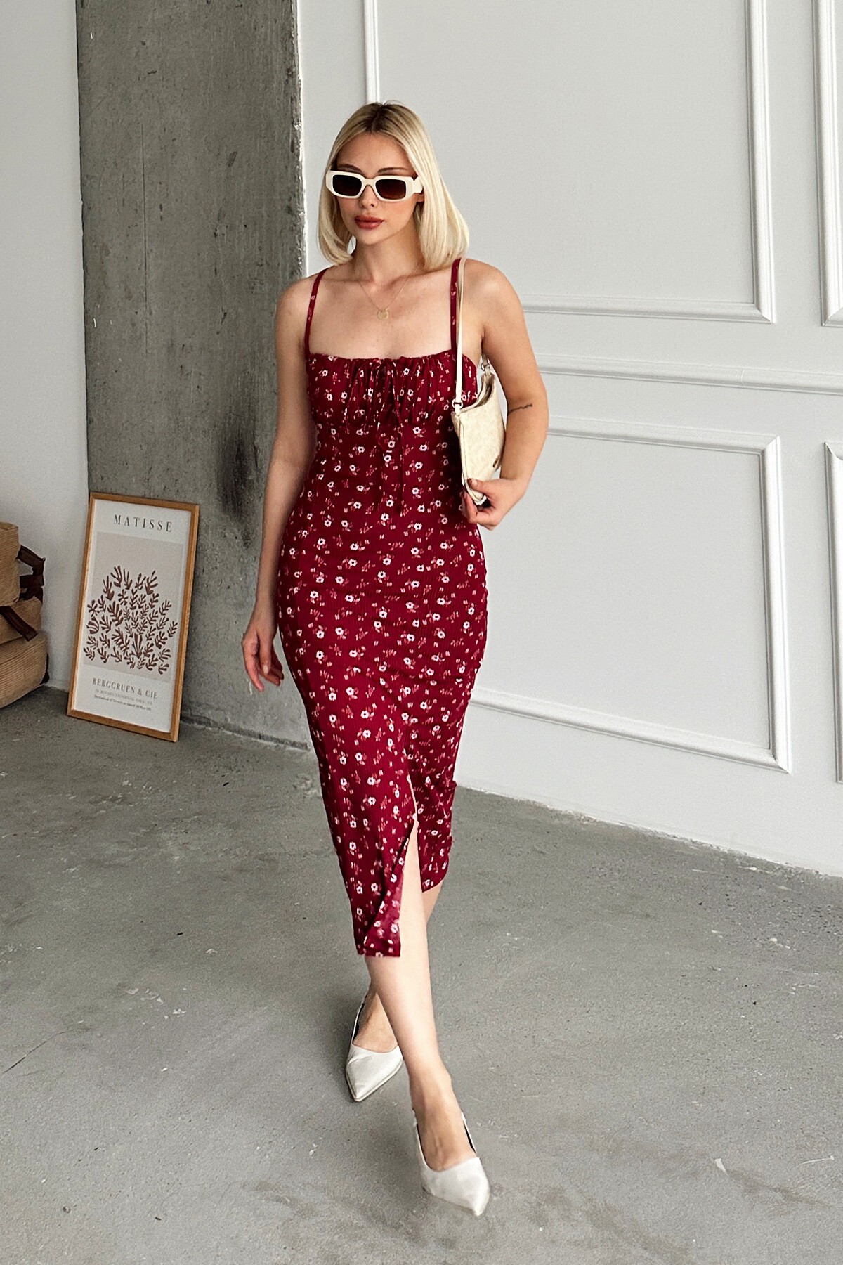 Bordo Ayarlanabilir İnce Askılı Yanı Yırtmaçlı Çiçek Desenli Elbise