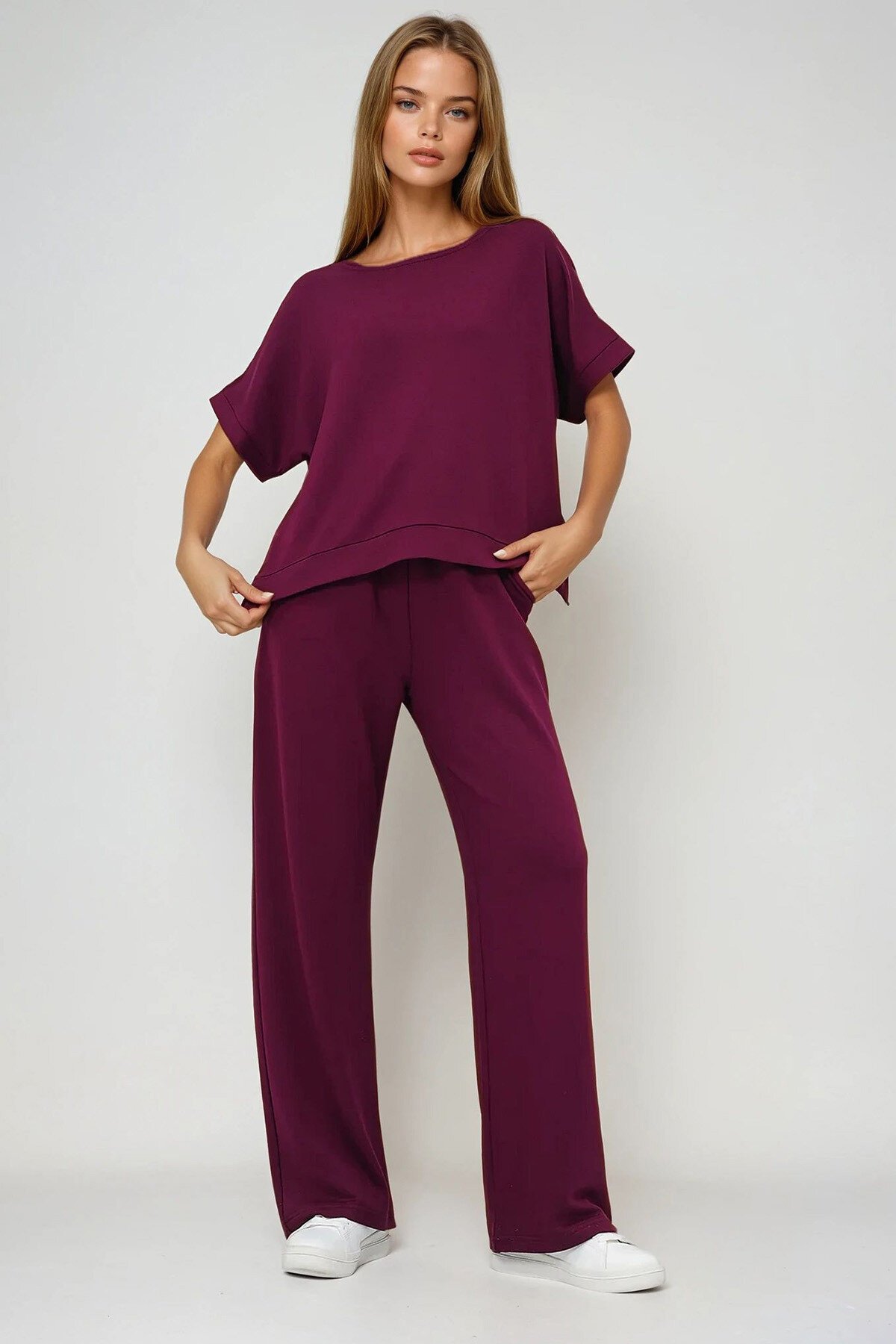 Bordo Kayık Yaka Yarım Kol Yırtmaç Detaylı Bluz Ve Cepli  Pantolon Takım
