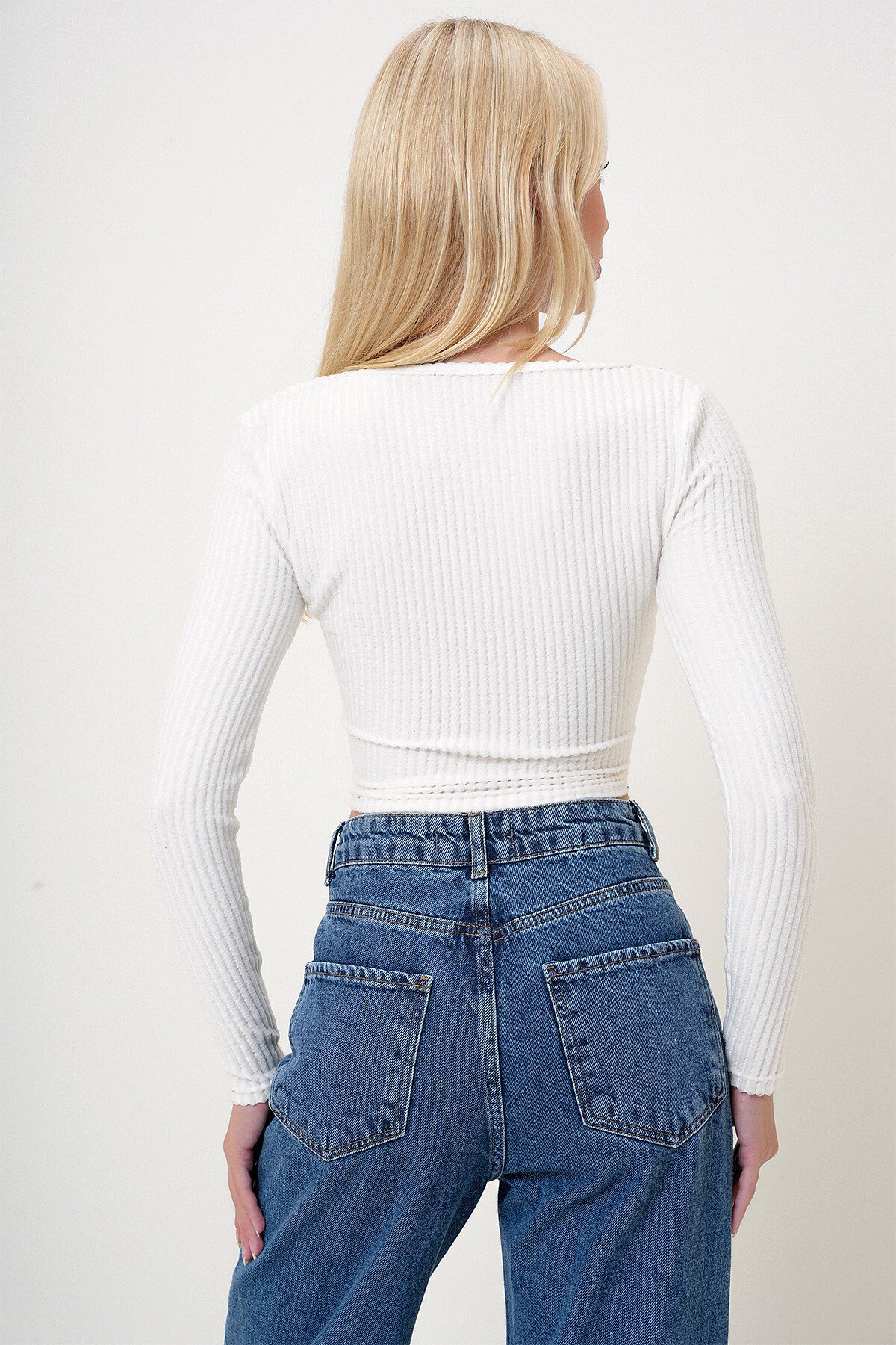 Ekru Bisiklet Yaka Fitilli Yumuşak Dokulu Bluz