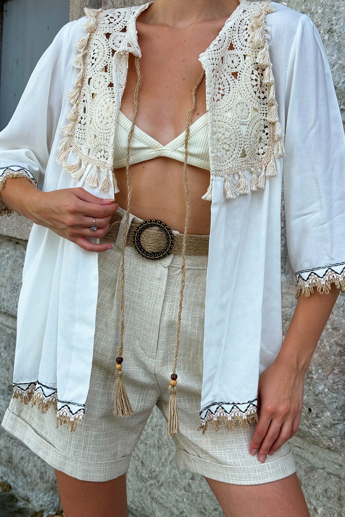 Ekru Güpür Ve Püskül Detaylı Bağcıklı Yazlık Ceket