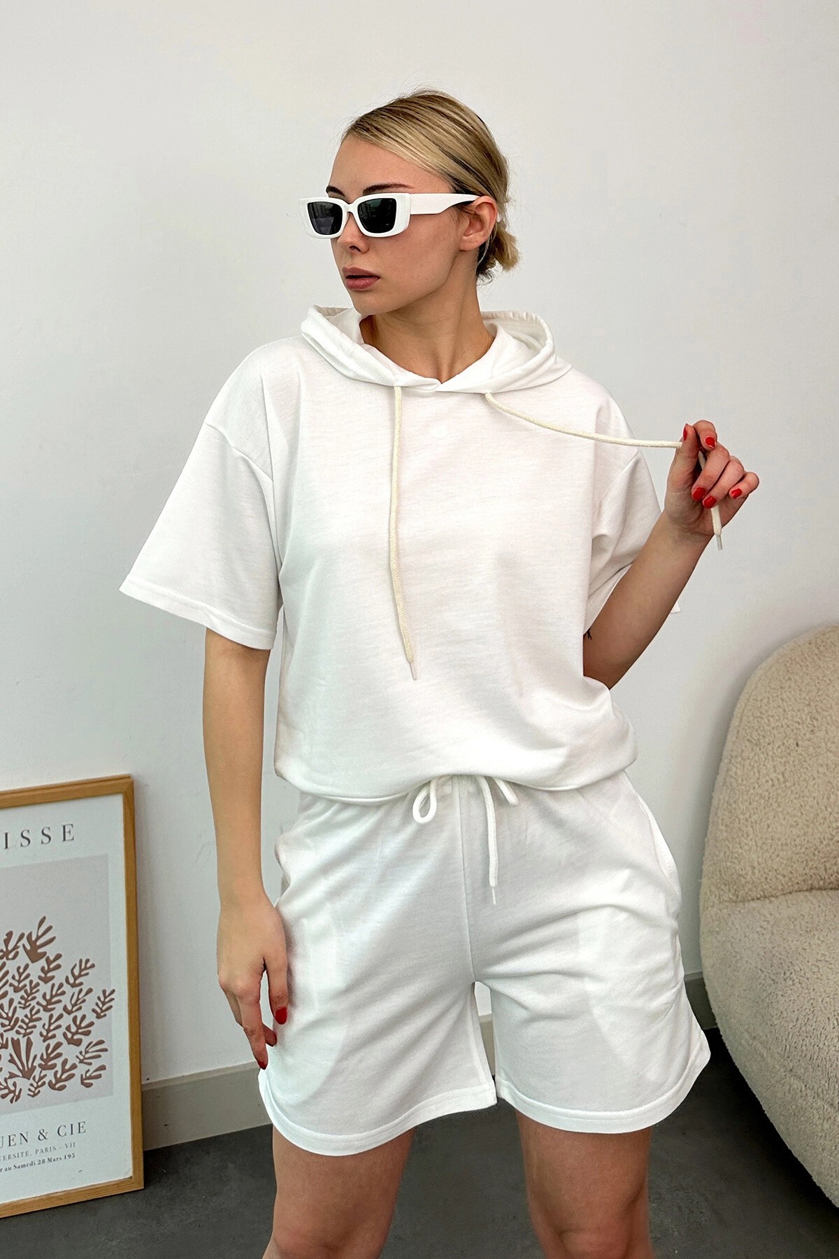 Ekru Kapüşonlu Sweatshirt Ve Şort İki İplik Takım