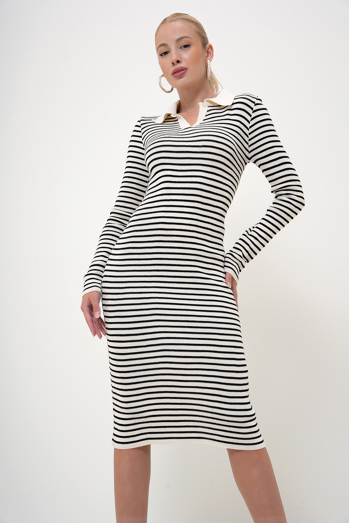 Ekru Polo Yaka Çizgili Triko Elbise