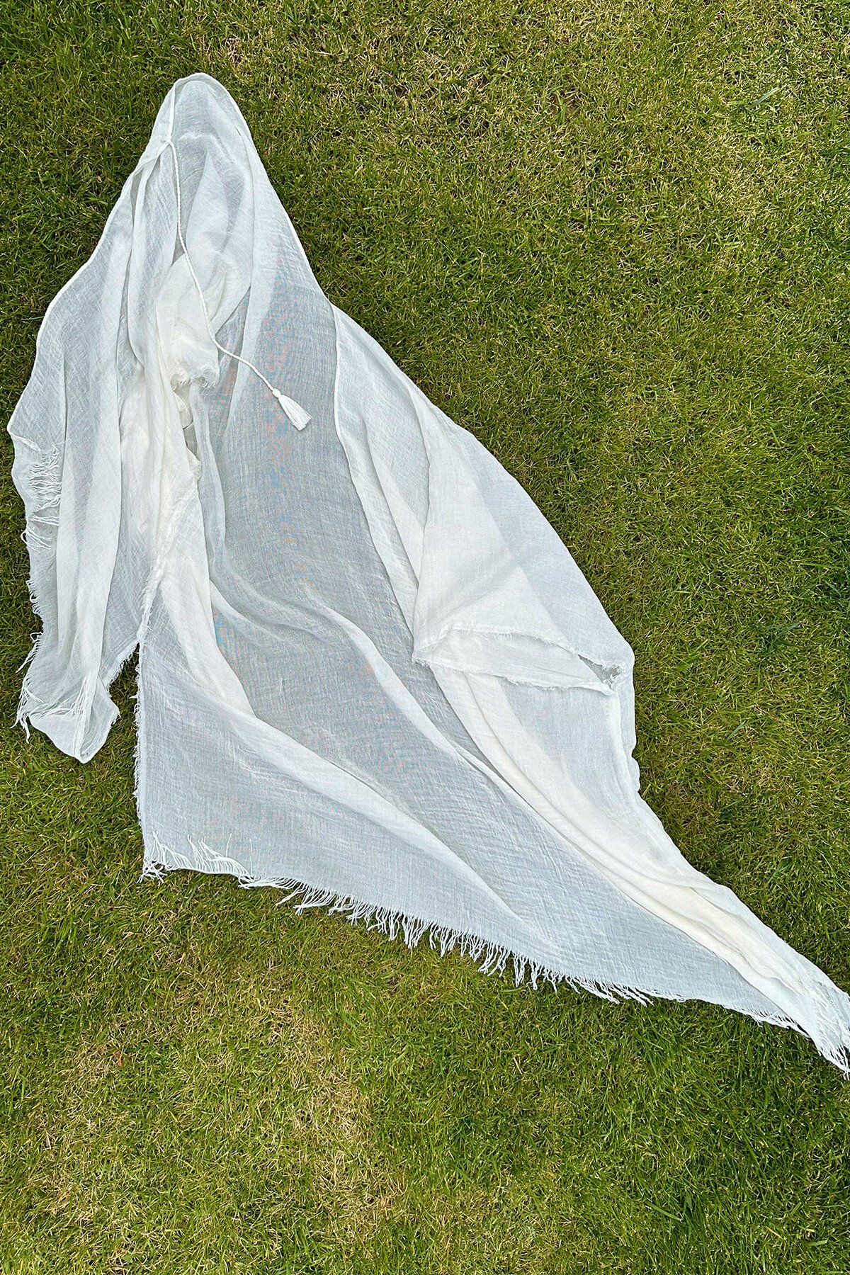 Ekru Püskül Detaylı Bağlanabilir Plaj Pareosu