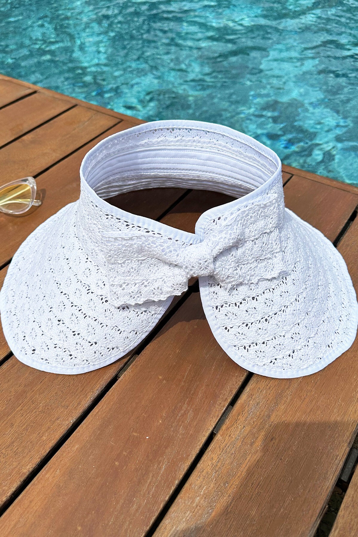 Ekru Üstü Açık Hasır Kurdale Detaylı Çırt ÇırtLı Plaj Şapkası