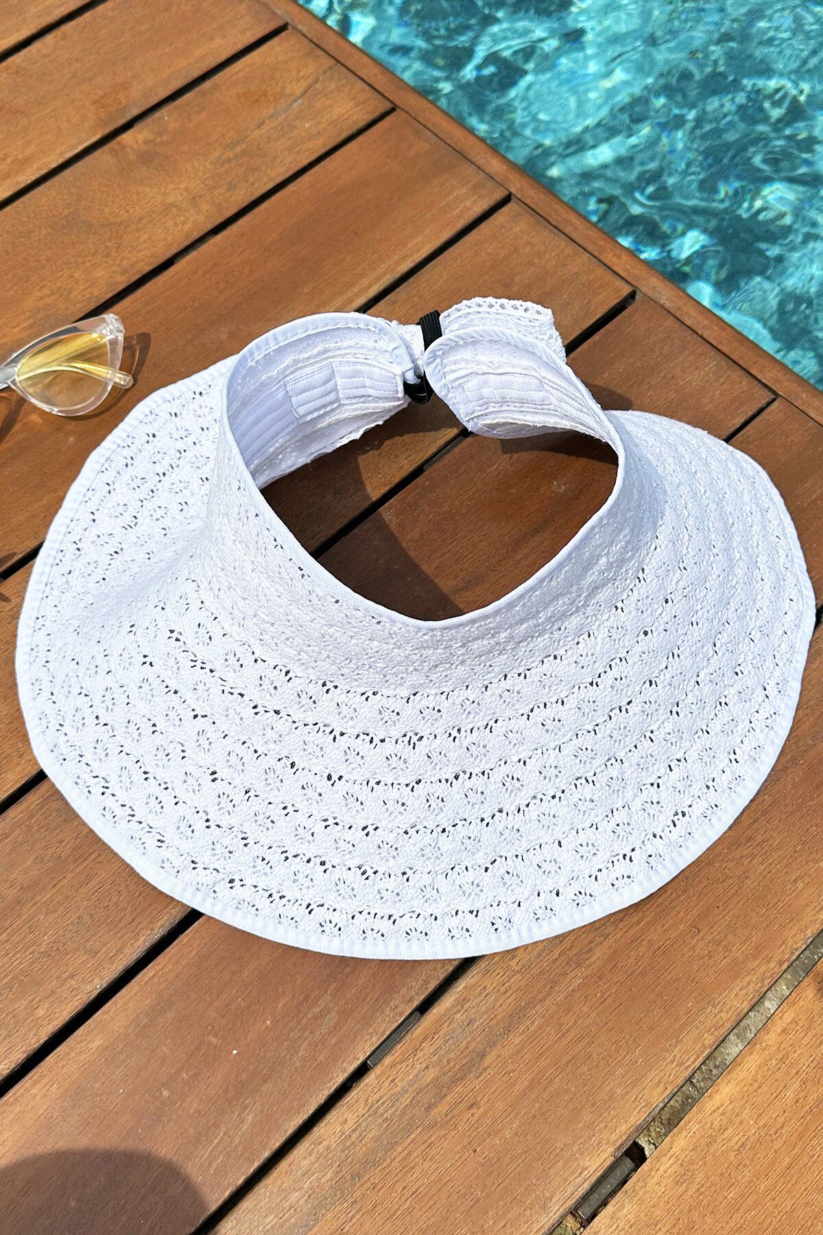 Ekru Üstü Açık Hasır Kurdale Detaylı Çırt ÇırtLı Plaj Şapkası