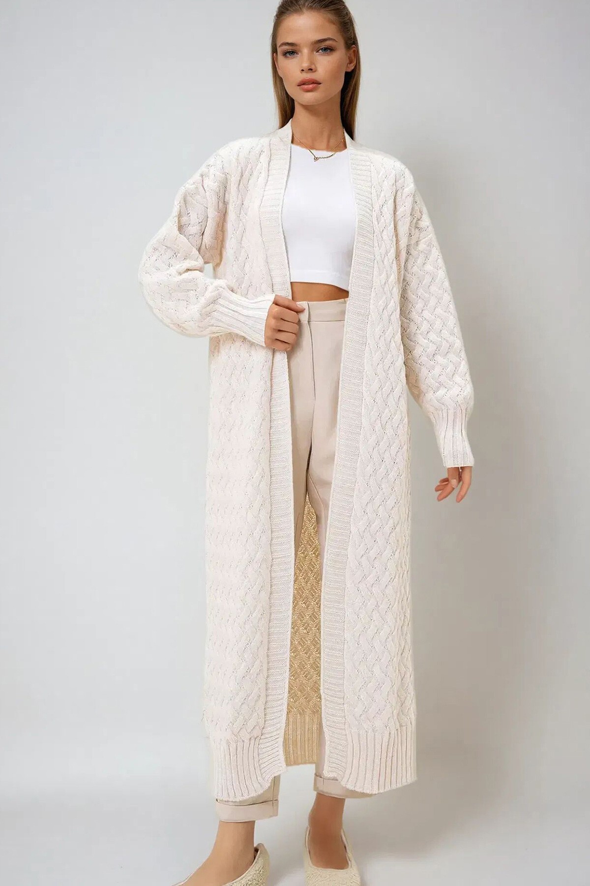 Ekru V Yaka Saç Örgü Desenli Kapamasız Maxi Boy Triko Hırka