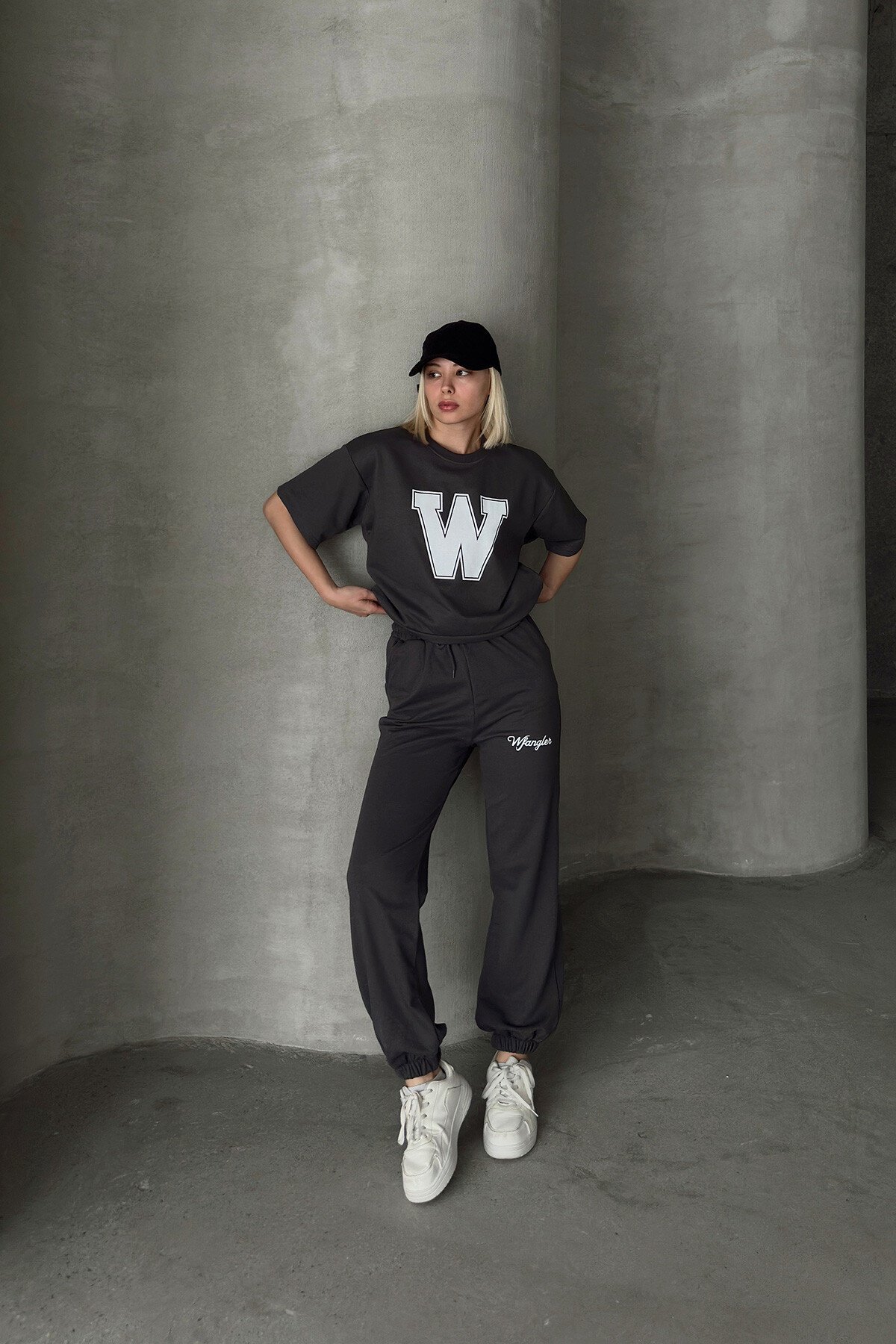 Füme Baskılı T Shirt Ve Yüksek Bel Jogging Takım