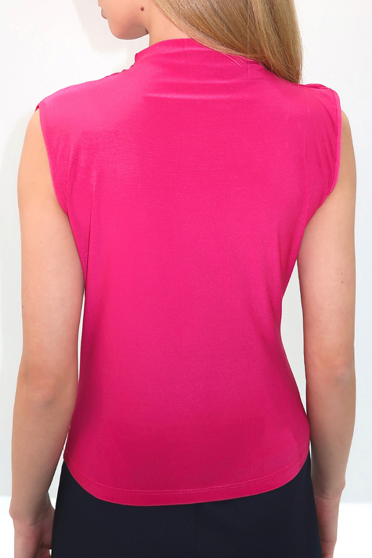 Fuşya Dik Yaka Omuz Drapeli Kolsuz Sandy Bluz