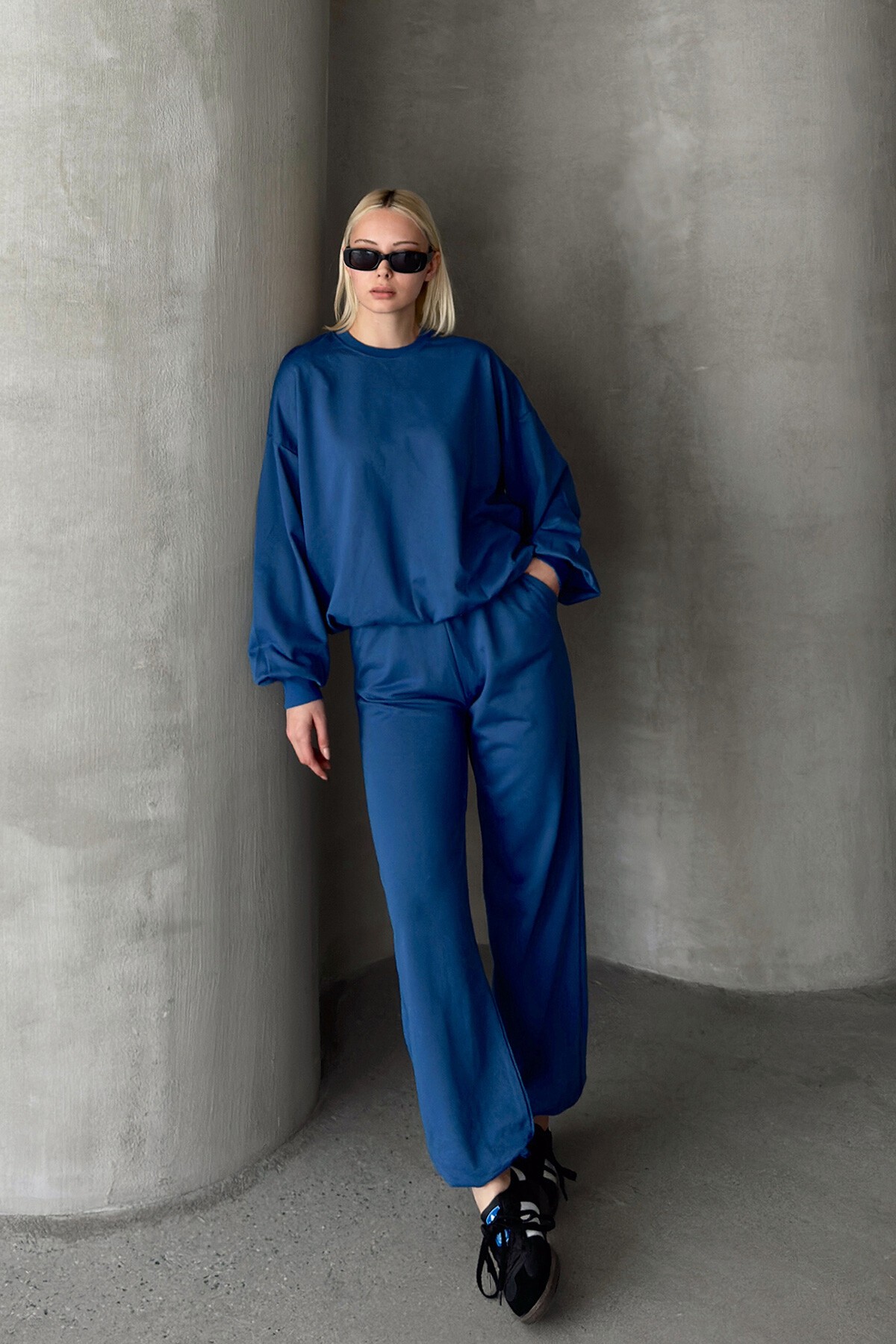 Gök Mavi Bisiklet Yaka Beli Ve Paçası Lastikli İki İplik Basic Eşofman Takımı