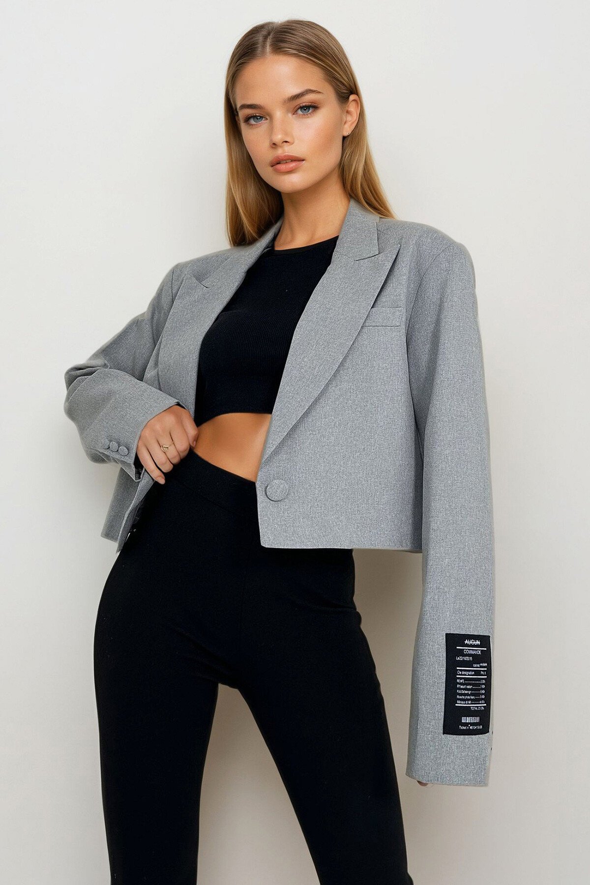 Gri Omuzları Vatkalı İçi Astarlı Blazer Crop Ceket