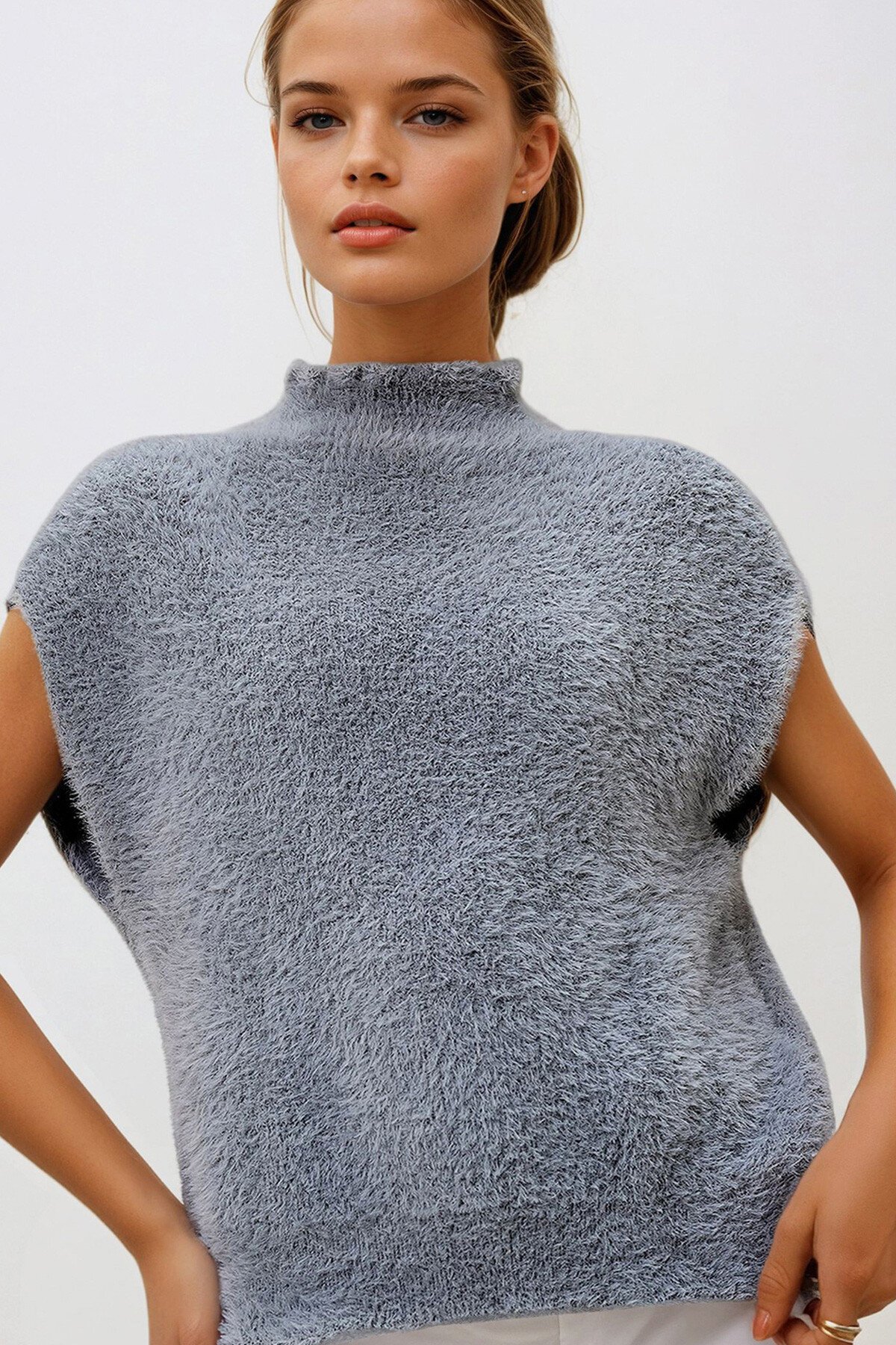 Gri Yarım Balıkçı Yaka Yumoş İplik Triko Süveter Kazak