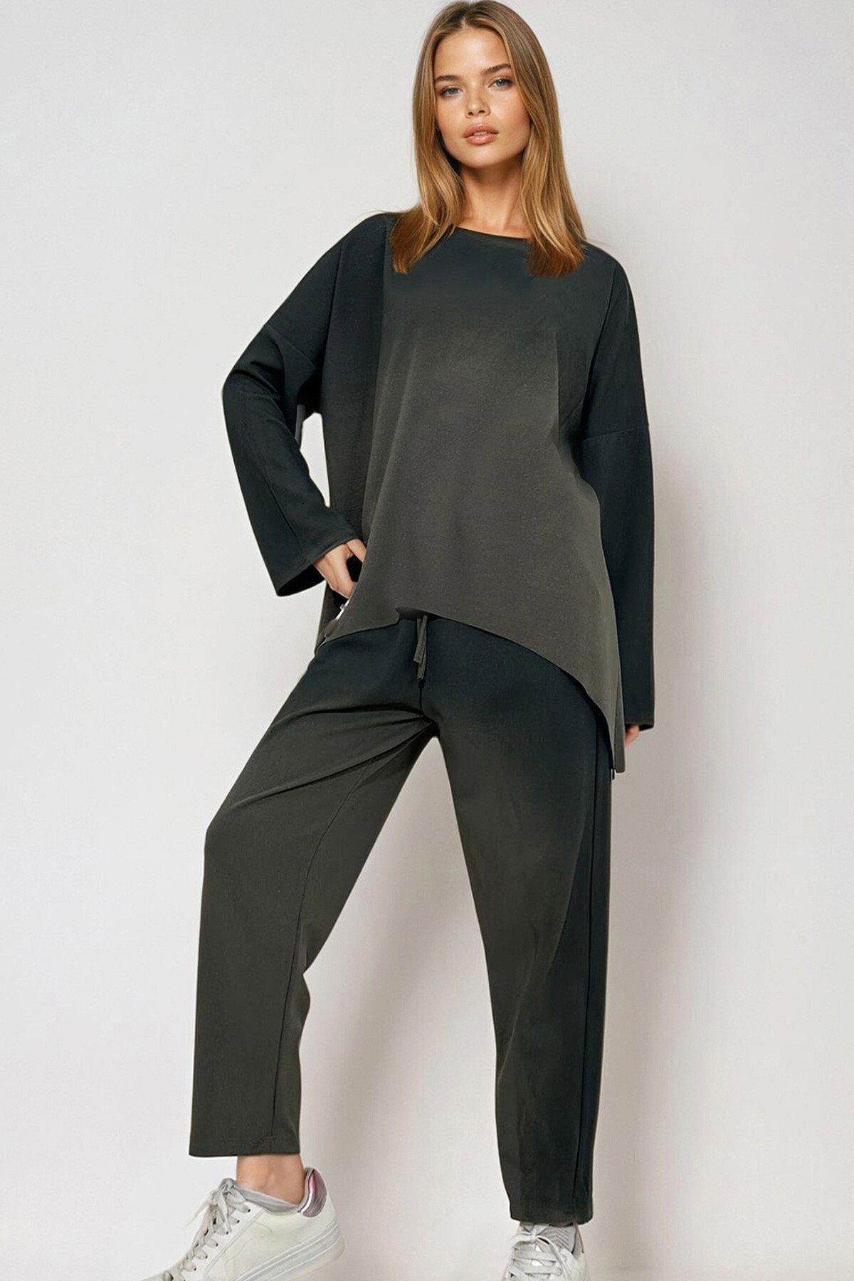 Haki Bisiklet Yaka Armalı Sweat Ve Pantolon İkili Takım