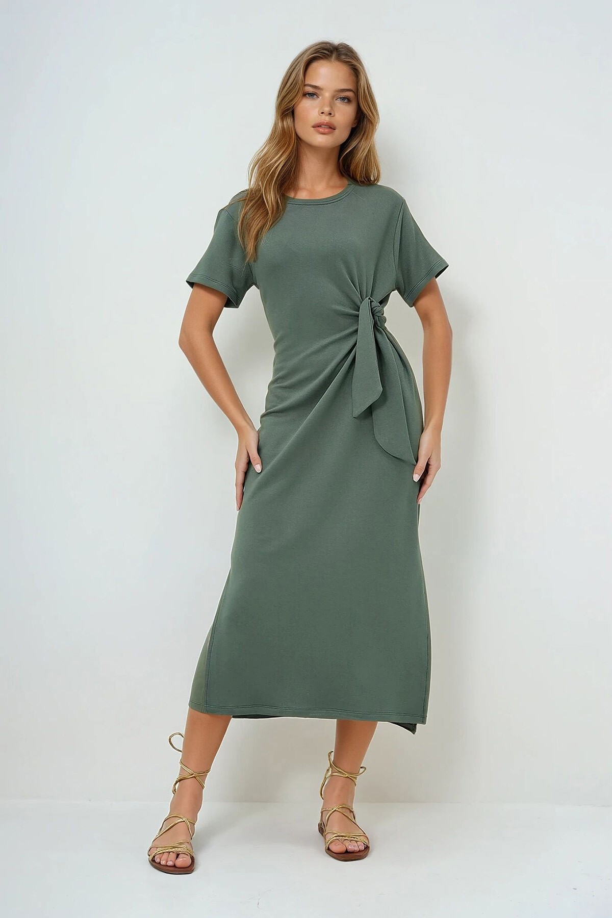 Haki Bisiklet Yaka Beli Bağlama Detaylı Kısa Kol Yırtmaçlı Yazlık Örme Elbise