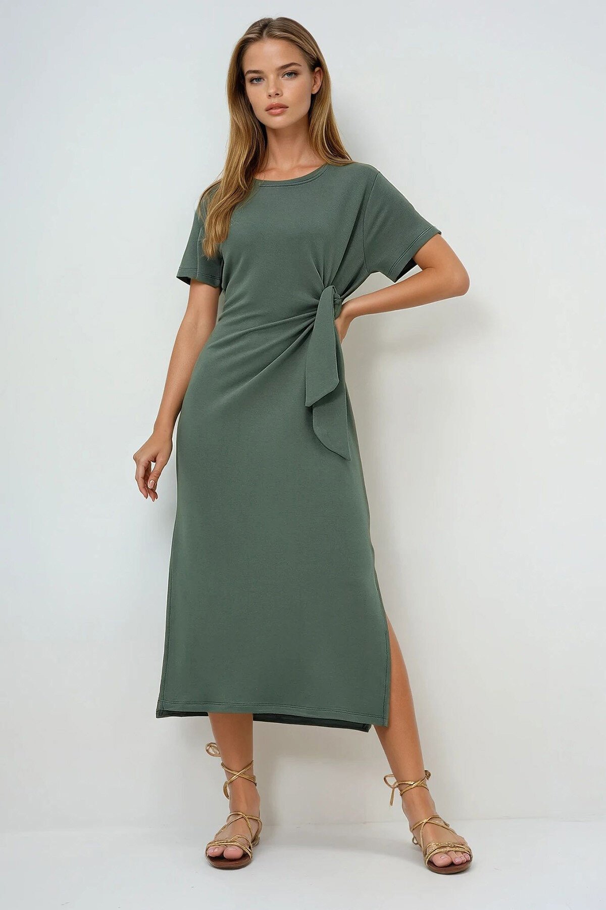 Haki Bisiklet Yaka Beli Bağlama Detaylı Kısa Kol Yırtmaçlı Yazlık Örme Elbise