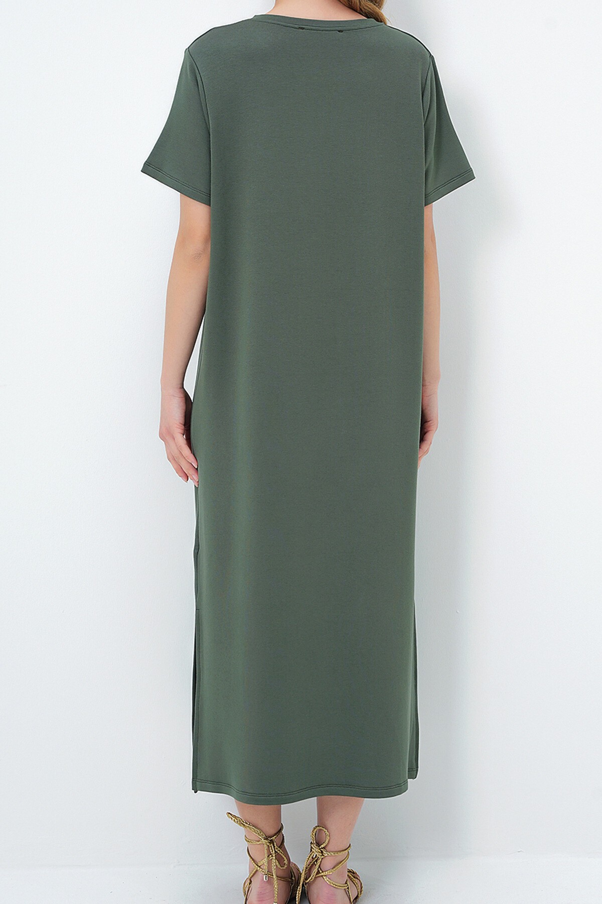 Haki Bisiklet Yaka Omuzları Vatkalı Örme Yazlık Elbise